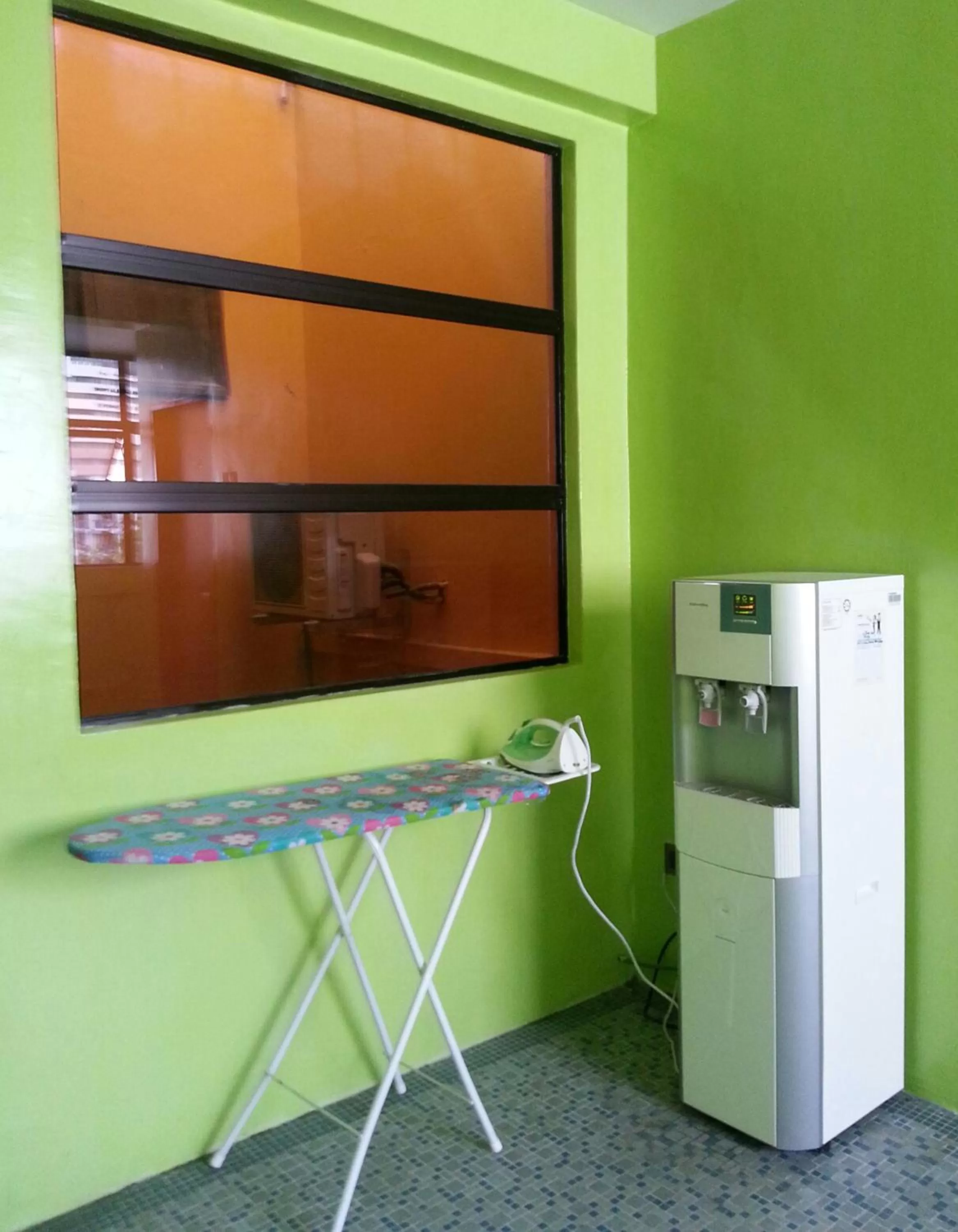 Coffee/tea facilities in Merlin Hotel George Town Penang