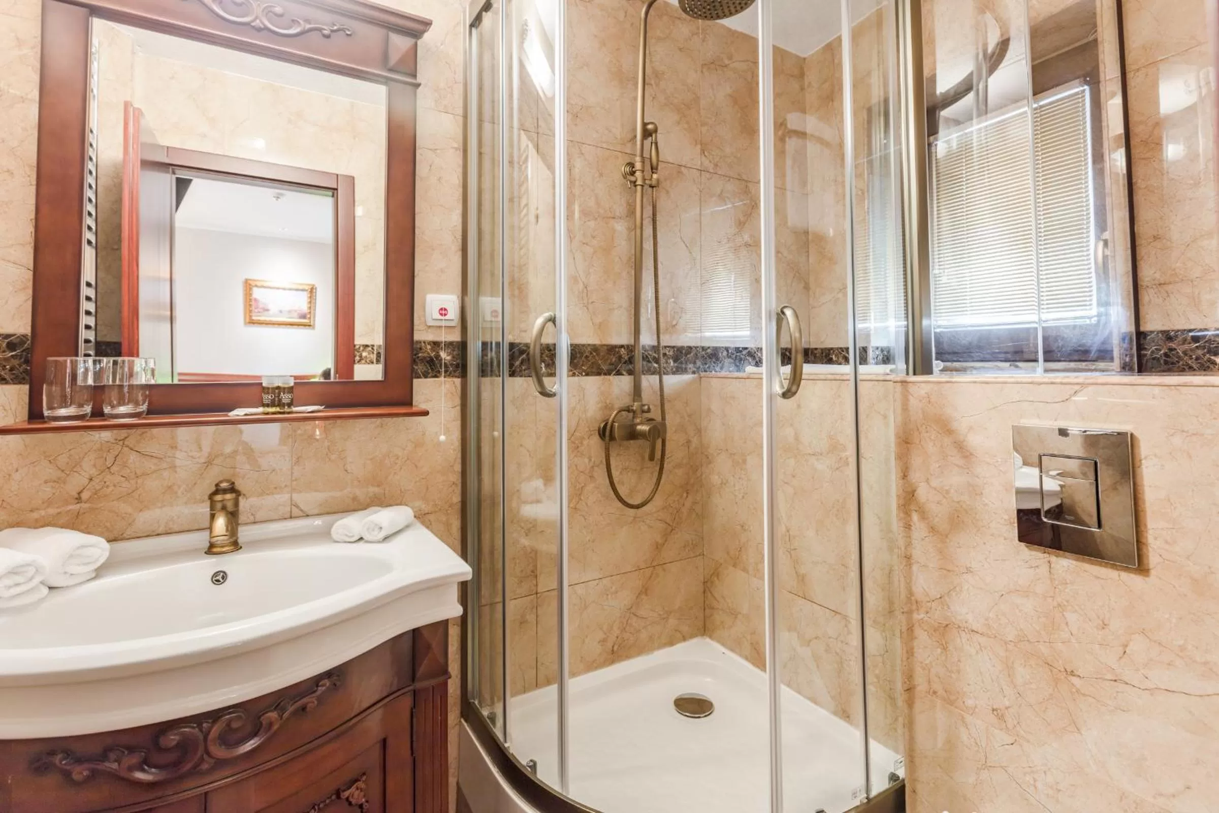 Bathroom in Hotel Senigallia