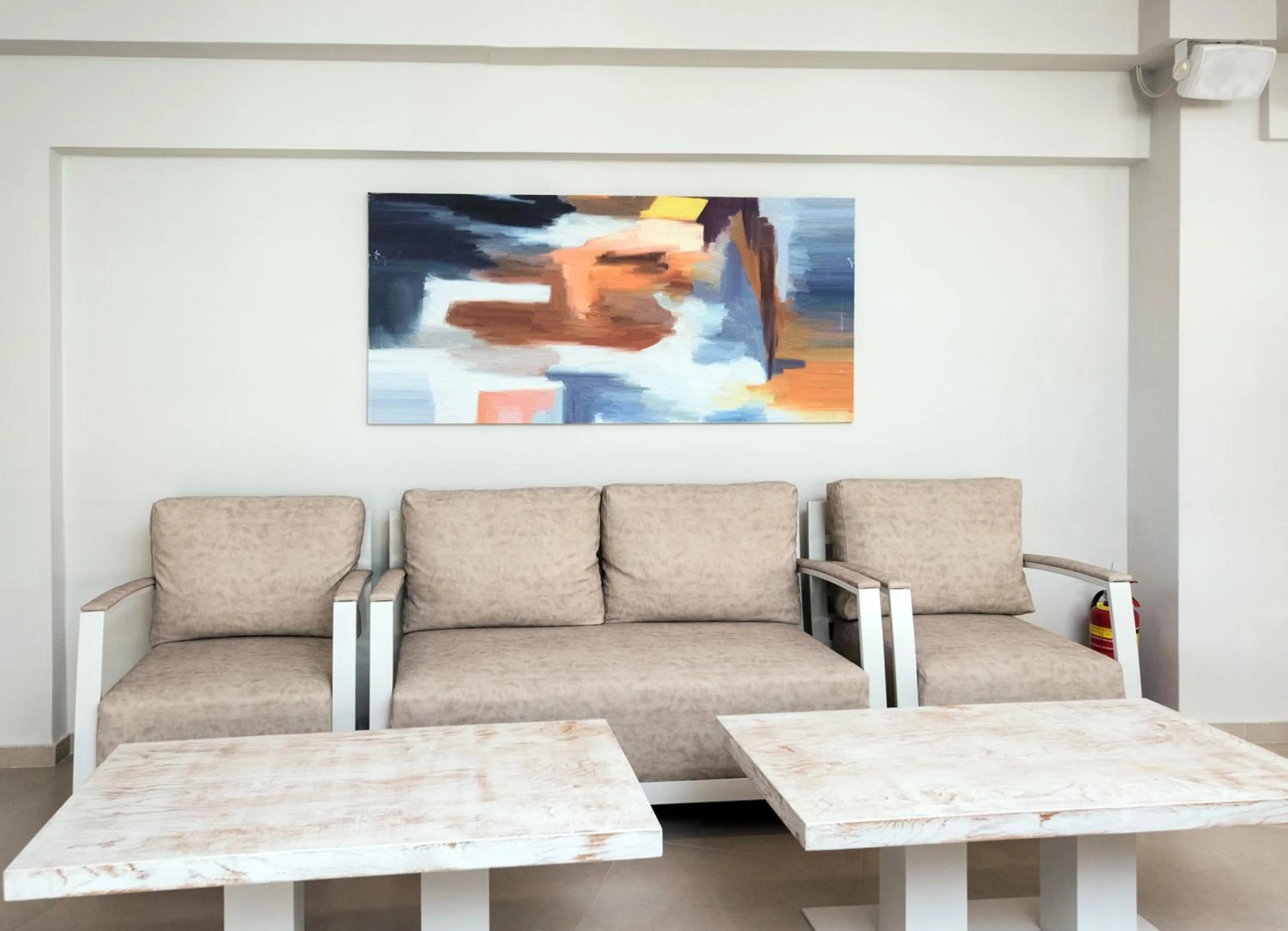 Communal lounge/ TV room in Artemis Hotel Apartments