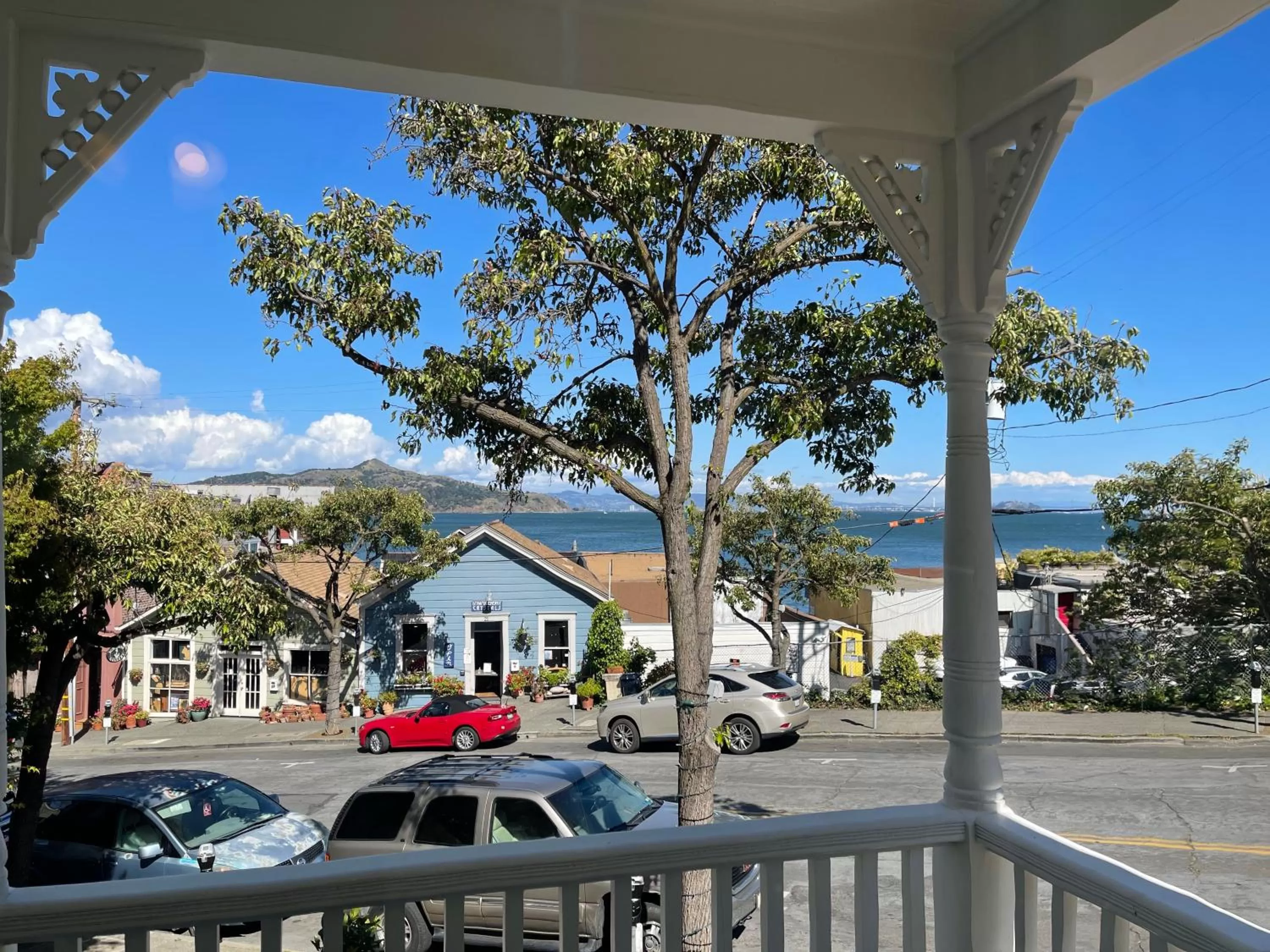 Neighbourhood in The Gables Inn Sausalito