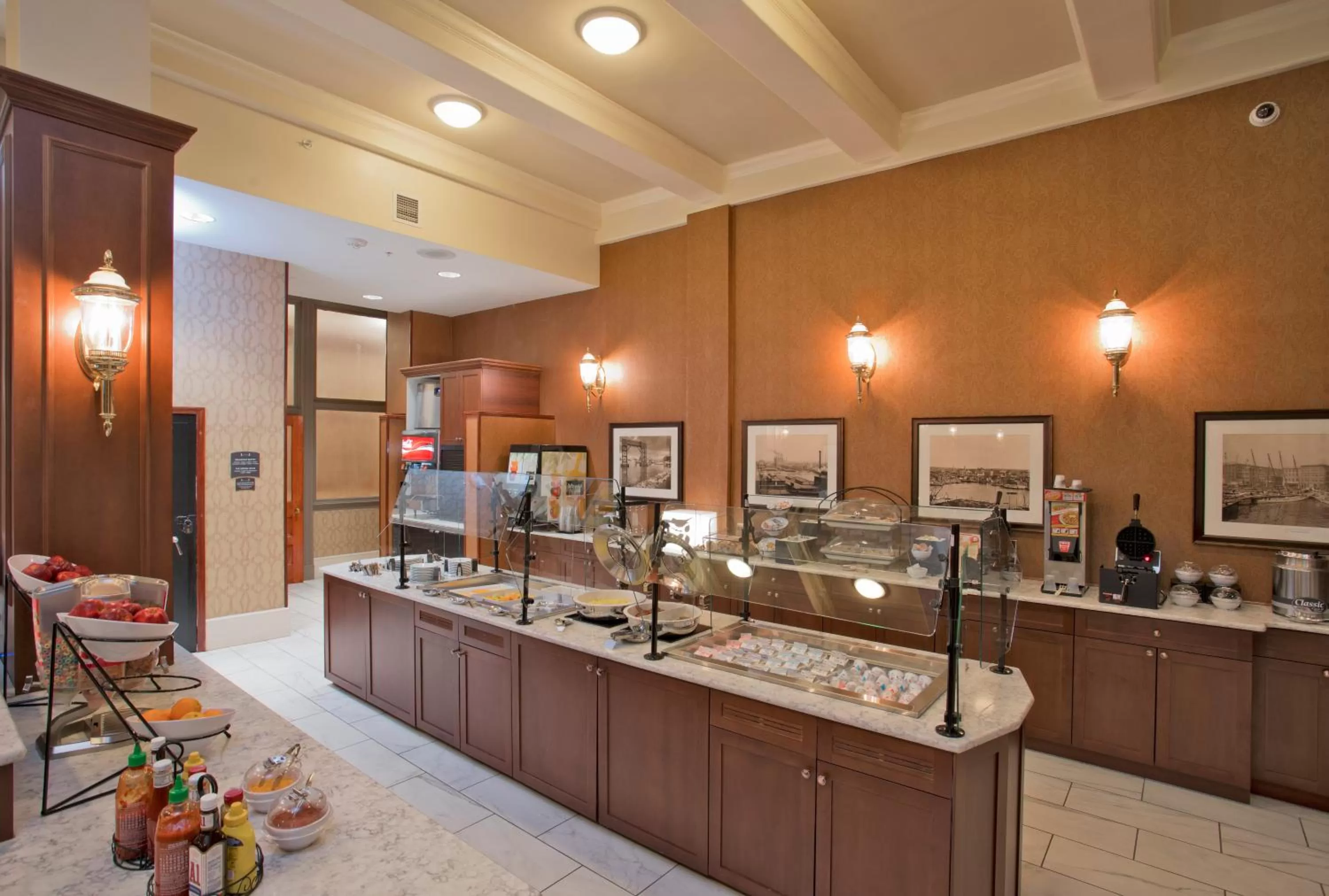 Restaurant/places to eat in Staybridge Suites Baltimore - Inner Harbor by IHG