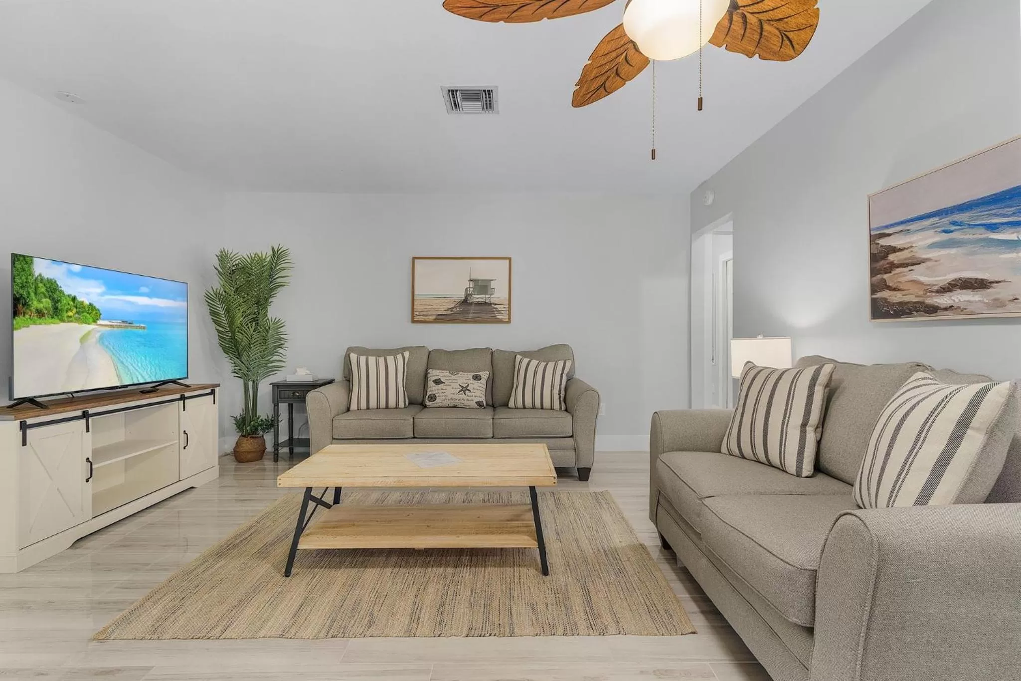 Living room in Matlacha on Shoreview