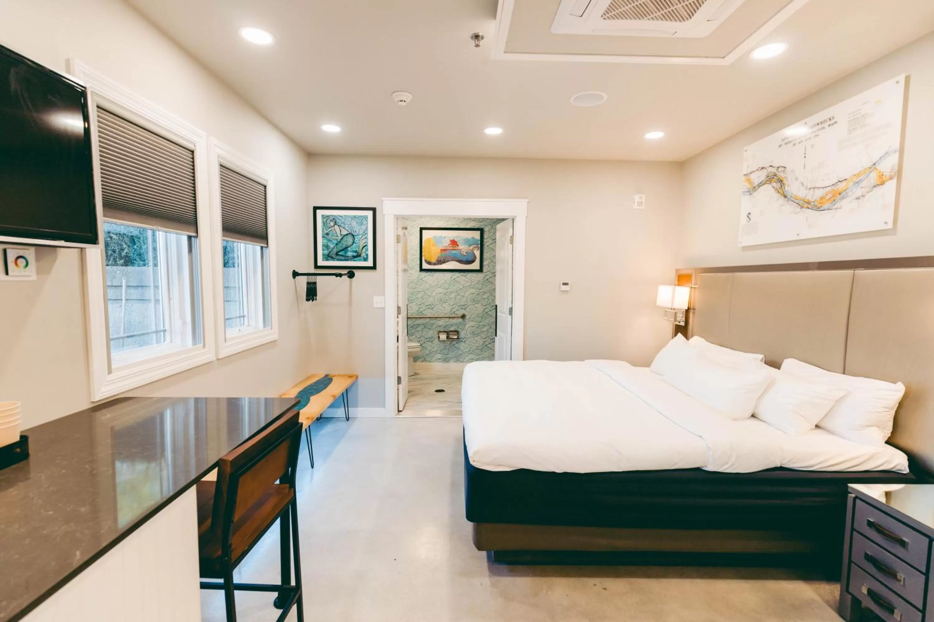 Bed in River Sirens Hotel-Contactless Check in Hotel