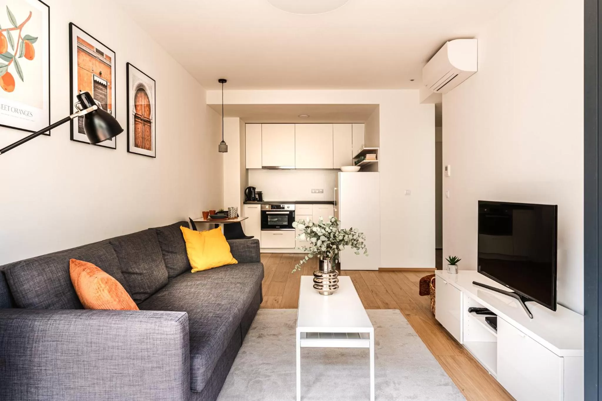 Kitchen or kitchenette in Smart & Green Living by Ambiente