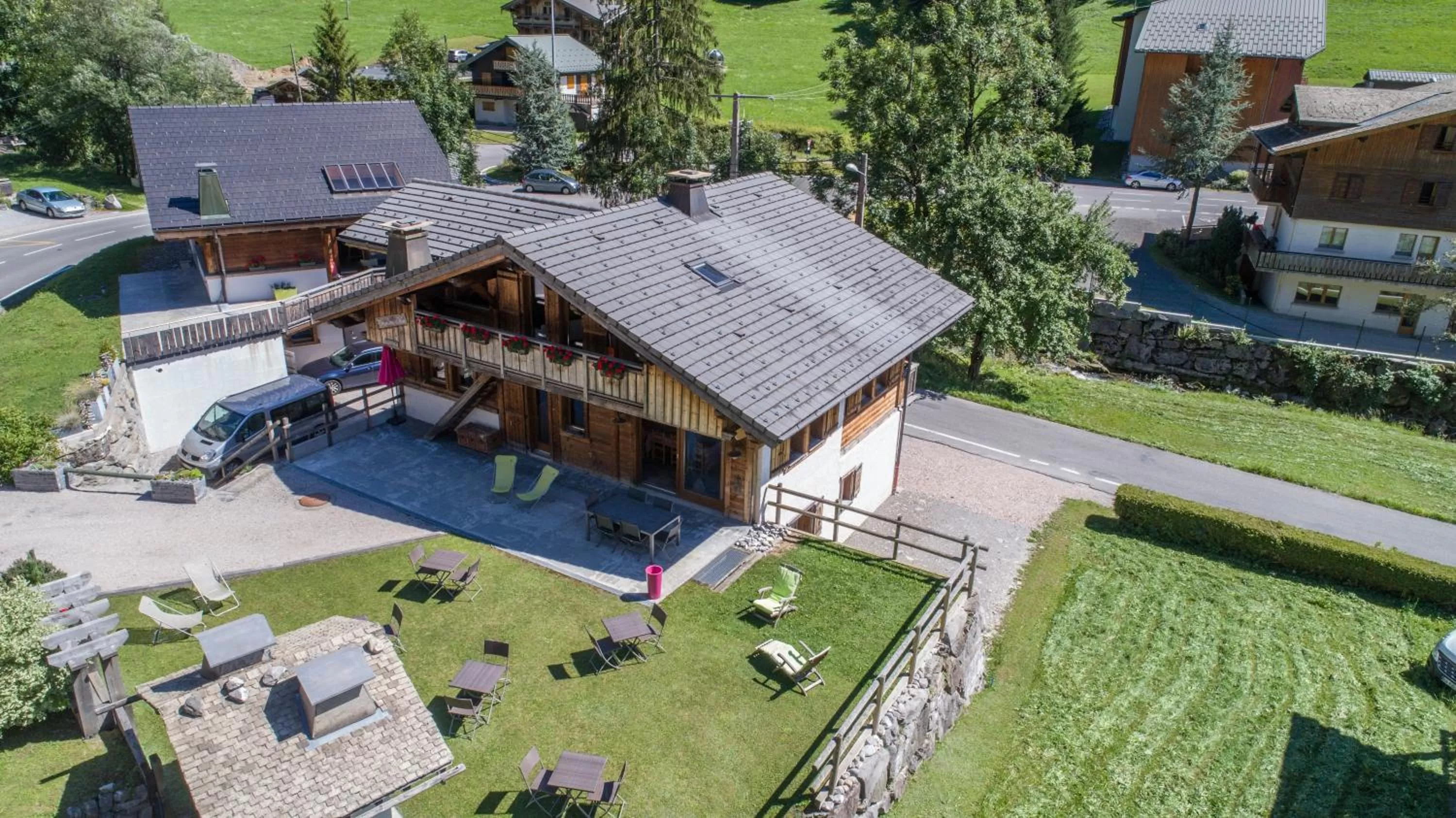 Bird's-eye View in Bed and Breakfast Chalet Manava