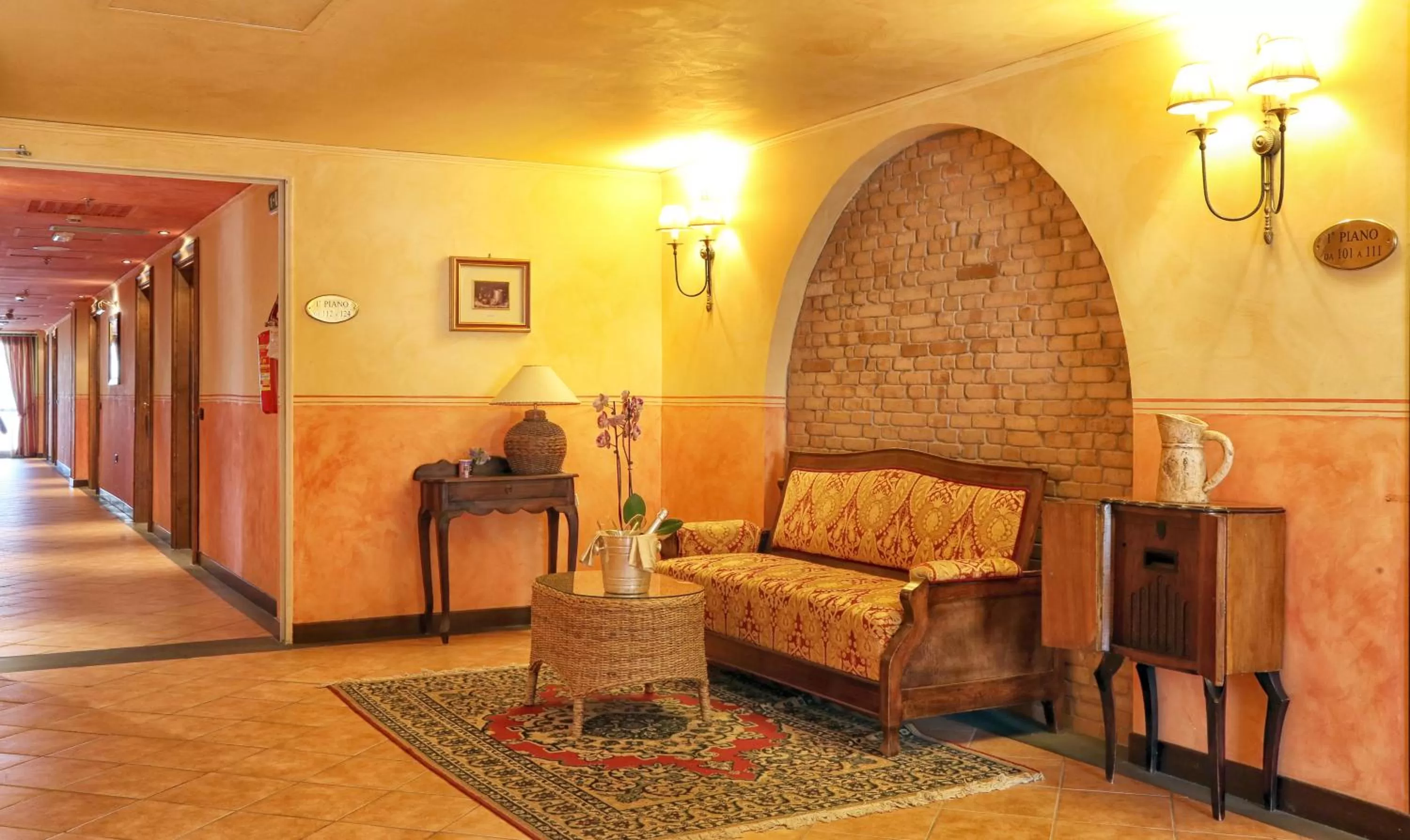 Communal lounge/ TV room in Hotel San Giorgio