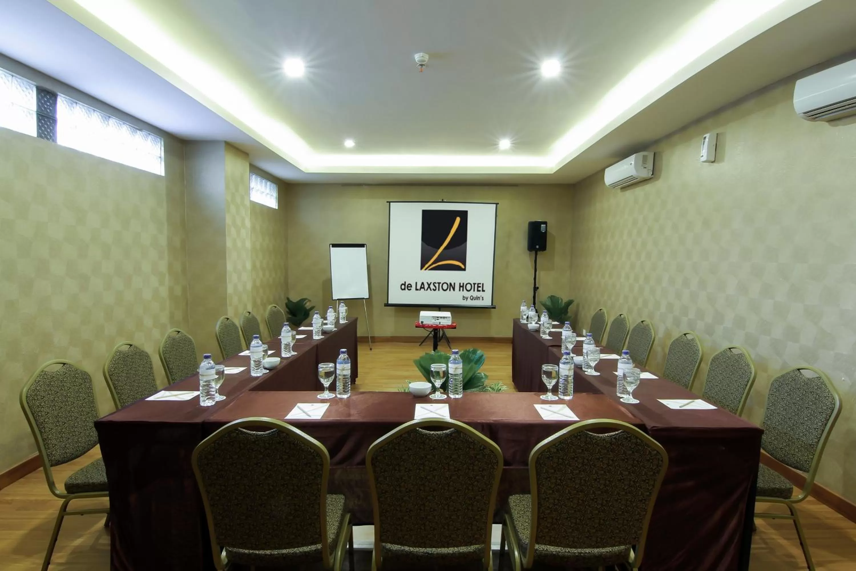 Banquet/Function facilities in De Laxston Hotel Yogyakarta, Azana Hotels Collection