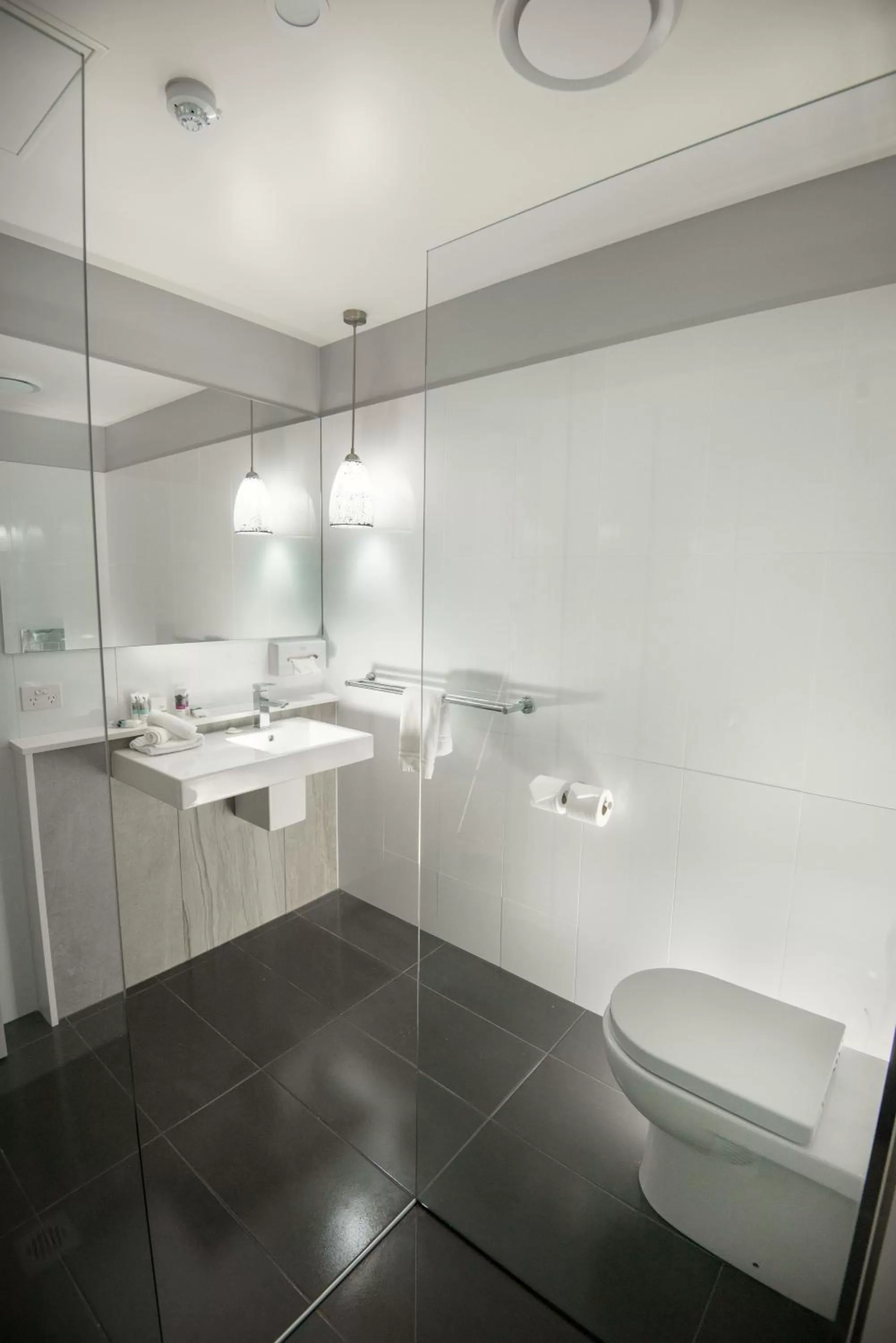 Bathroom in Mercure Warragul