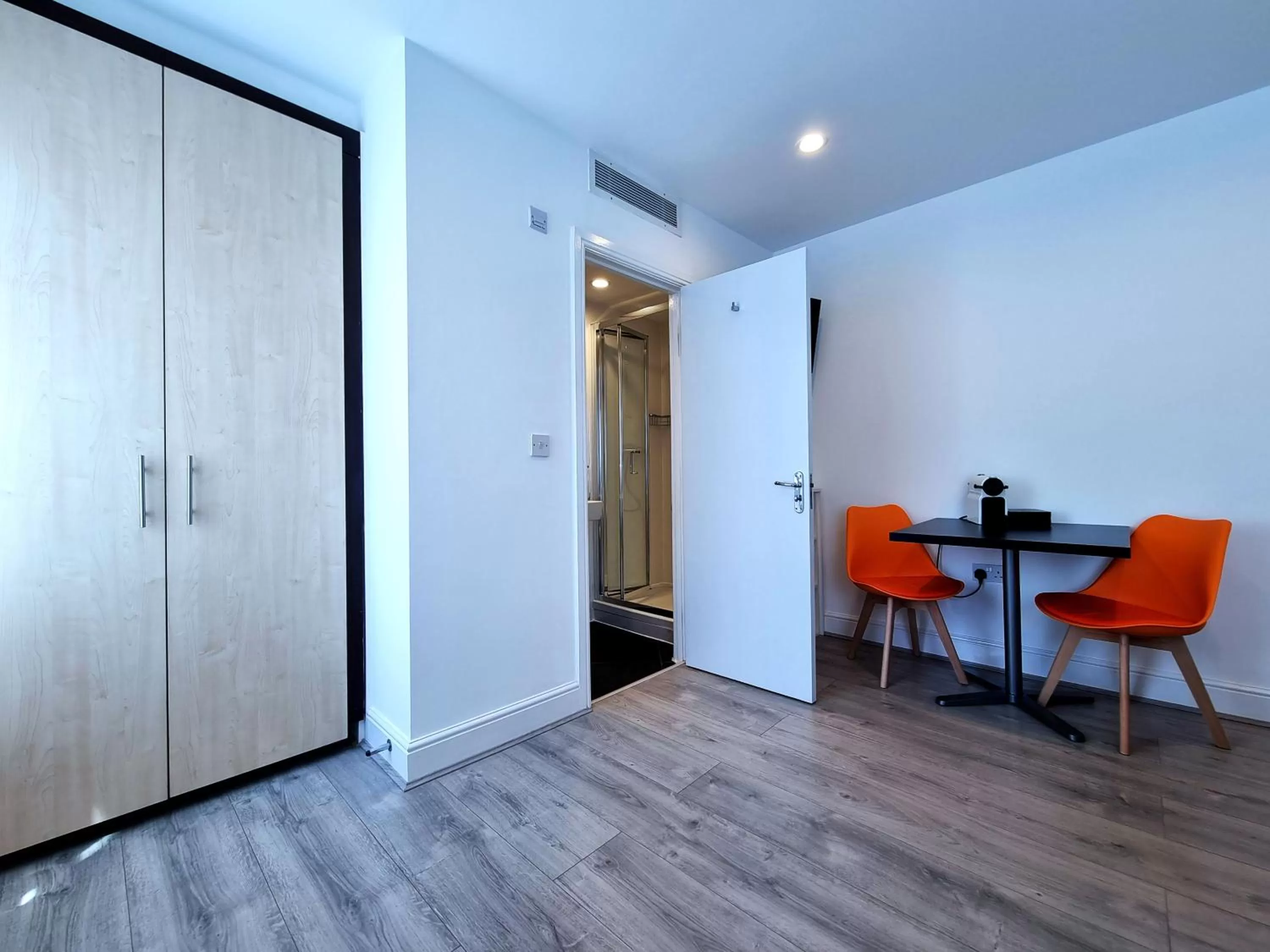 Bedroom in 146 STUDIOS Marylebone