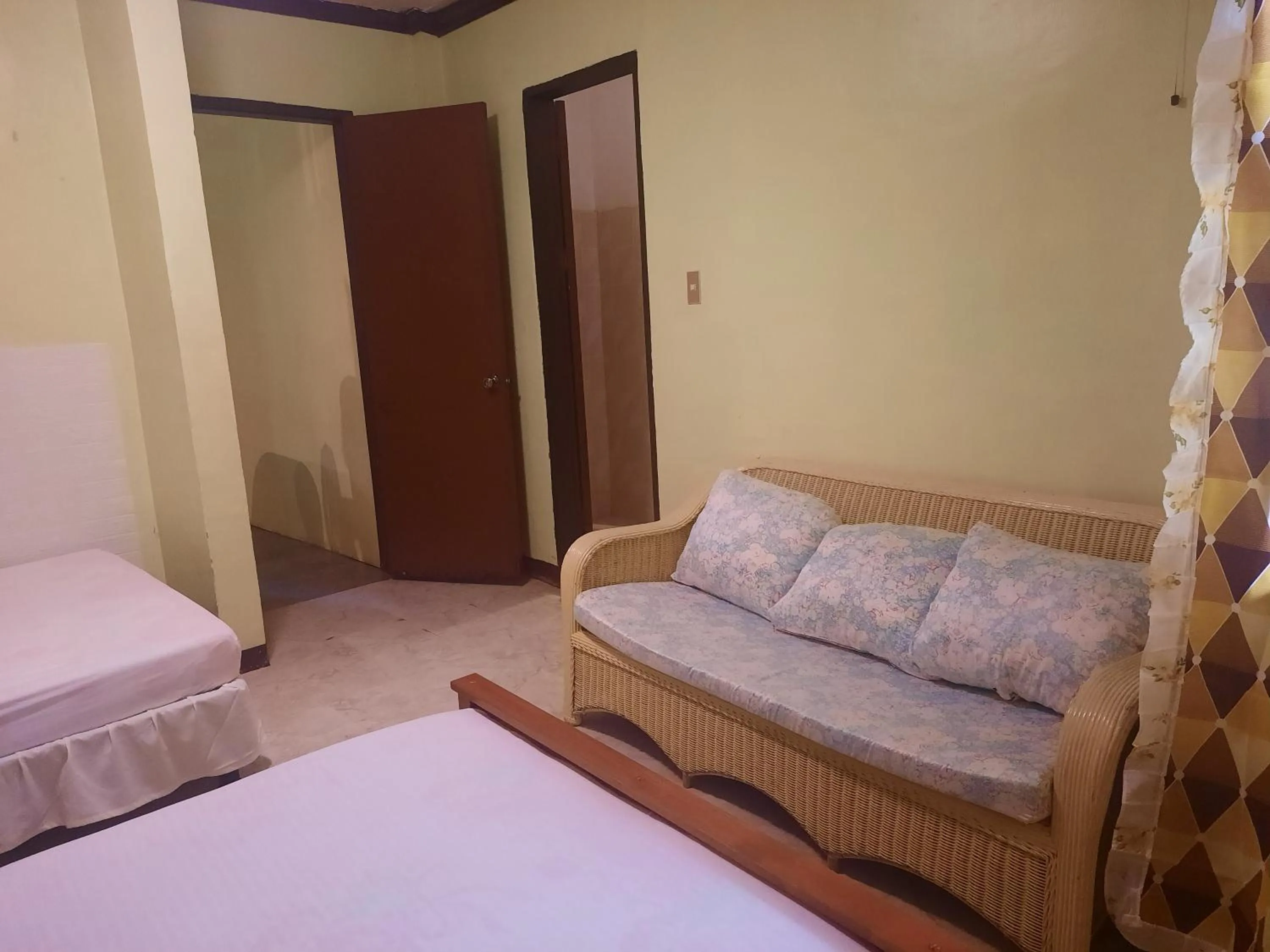 Bed in Bohol Sea Breeze Cottages and Resort