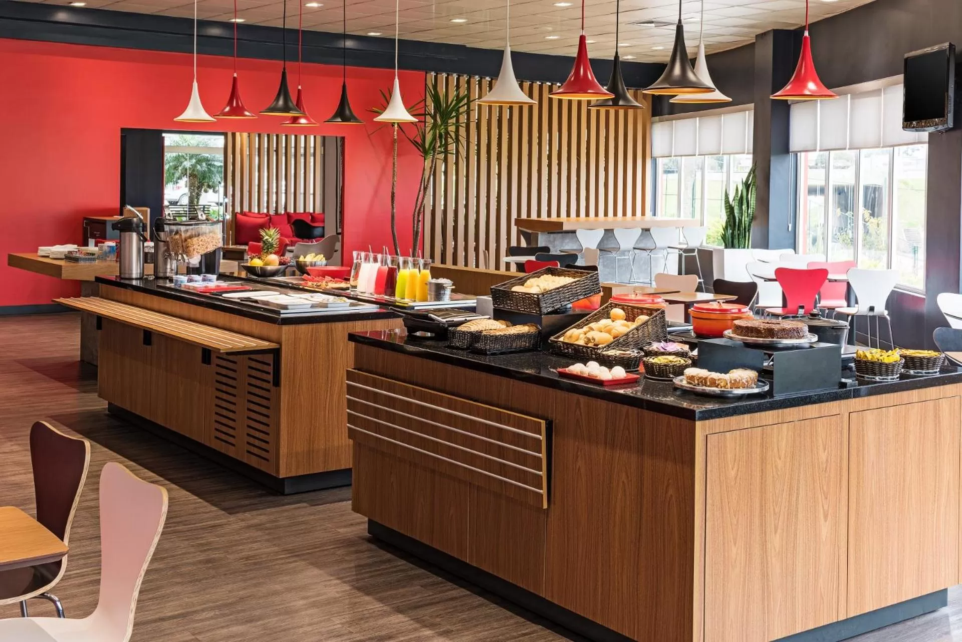 Restaurant/places to eat in ibis Curitiba Aeroporto