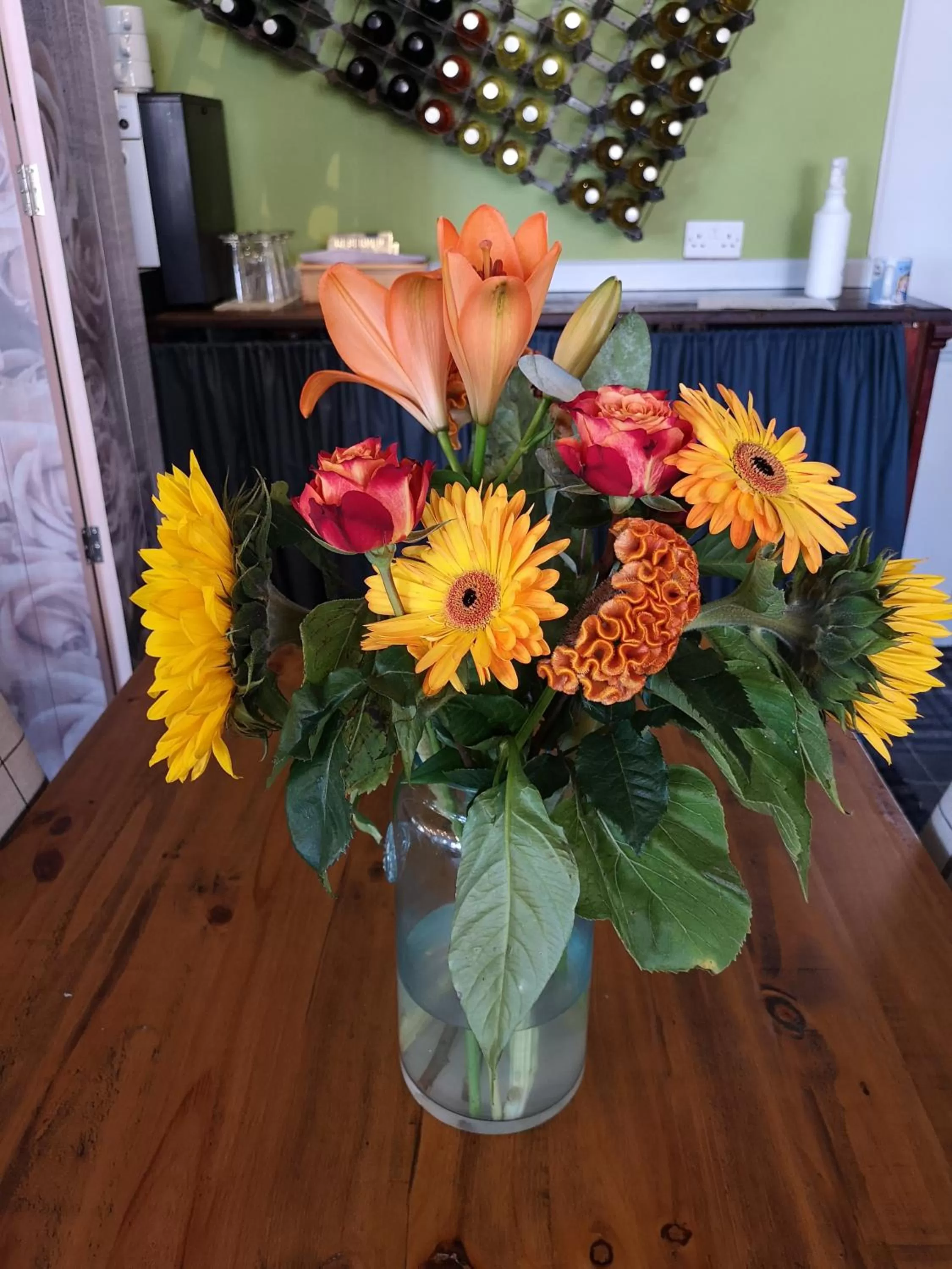 Dining area in Woolpack Inn