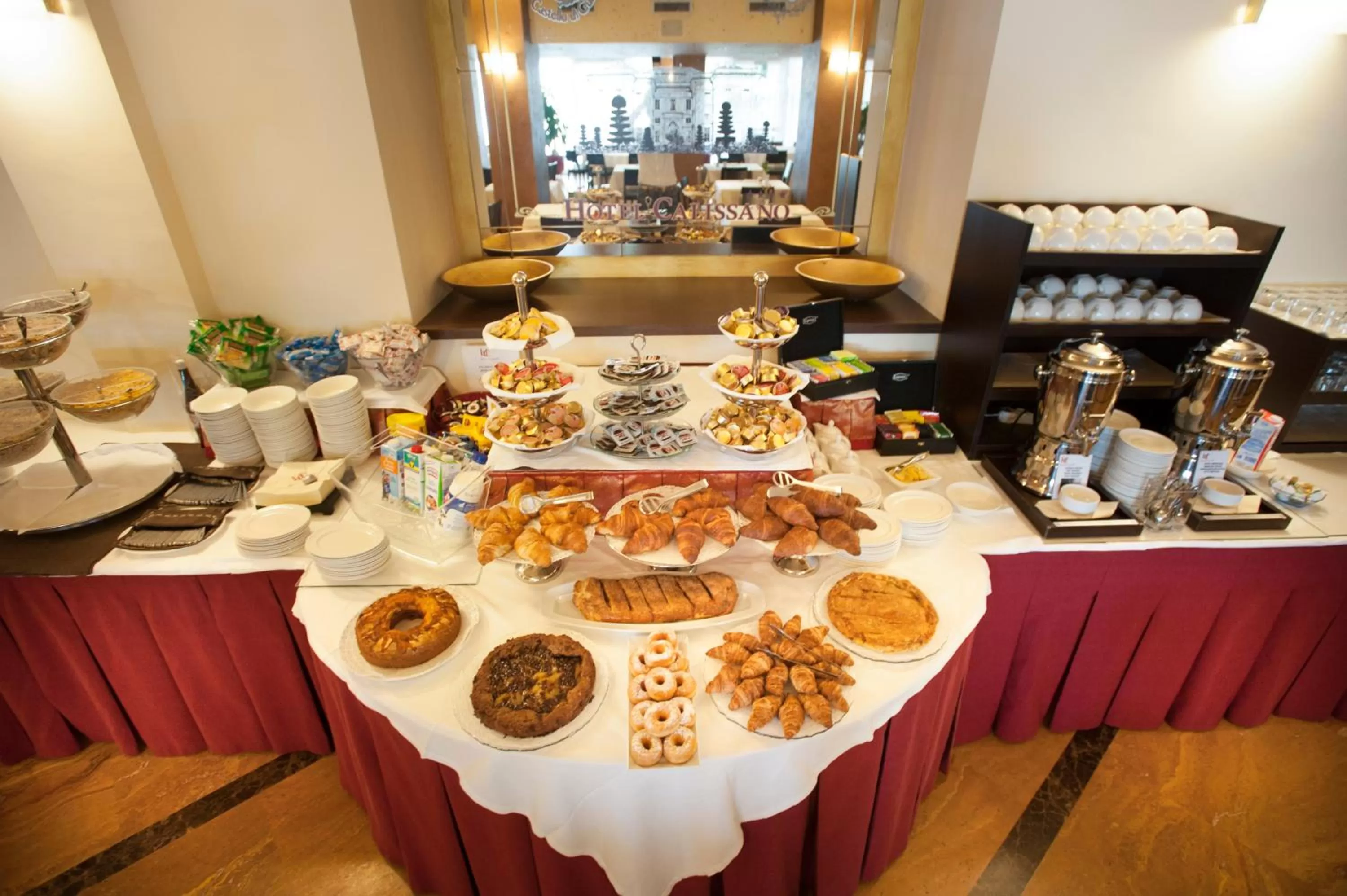 Food and drinks in Hotel Calissano