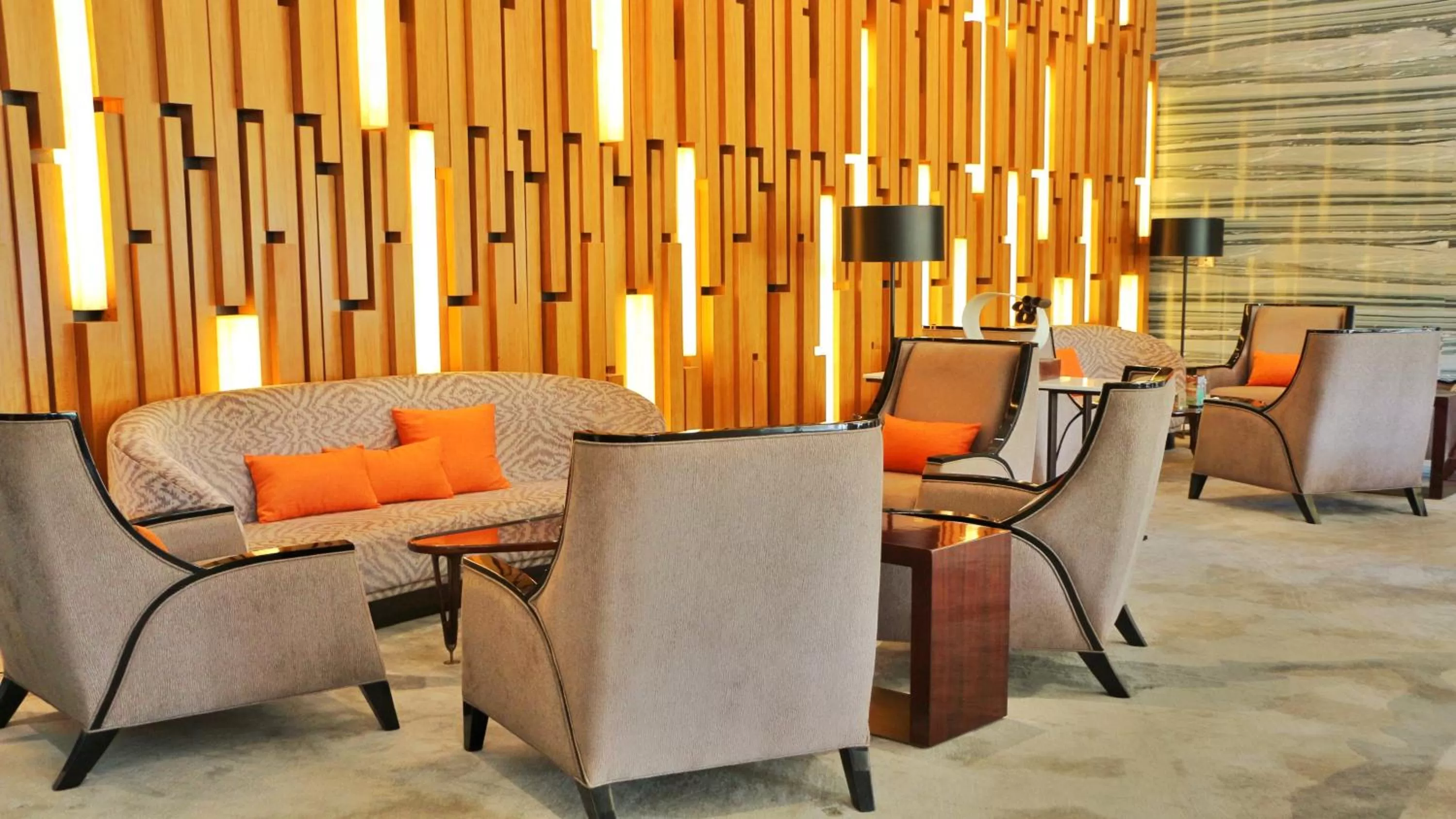 Lounge or bar in Holiday Inn Nanjing Xuanwu Lake by IHG