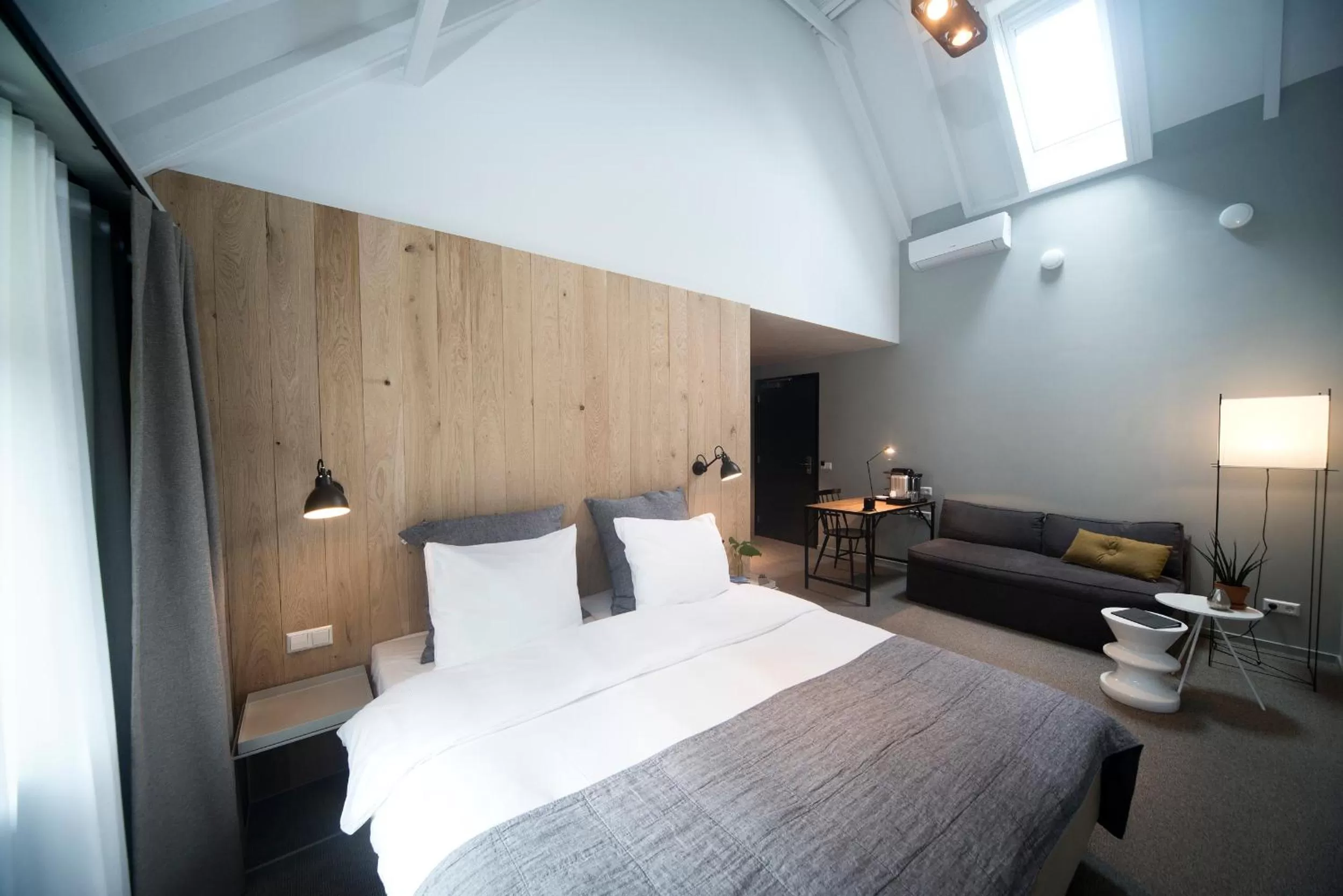 Day, Bed in Mooirivier