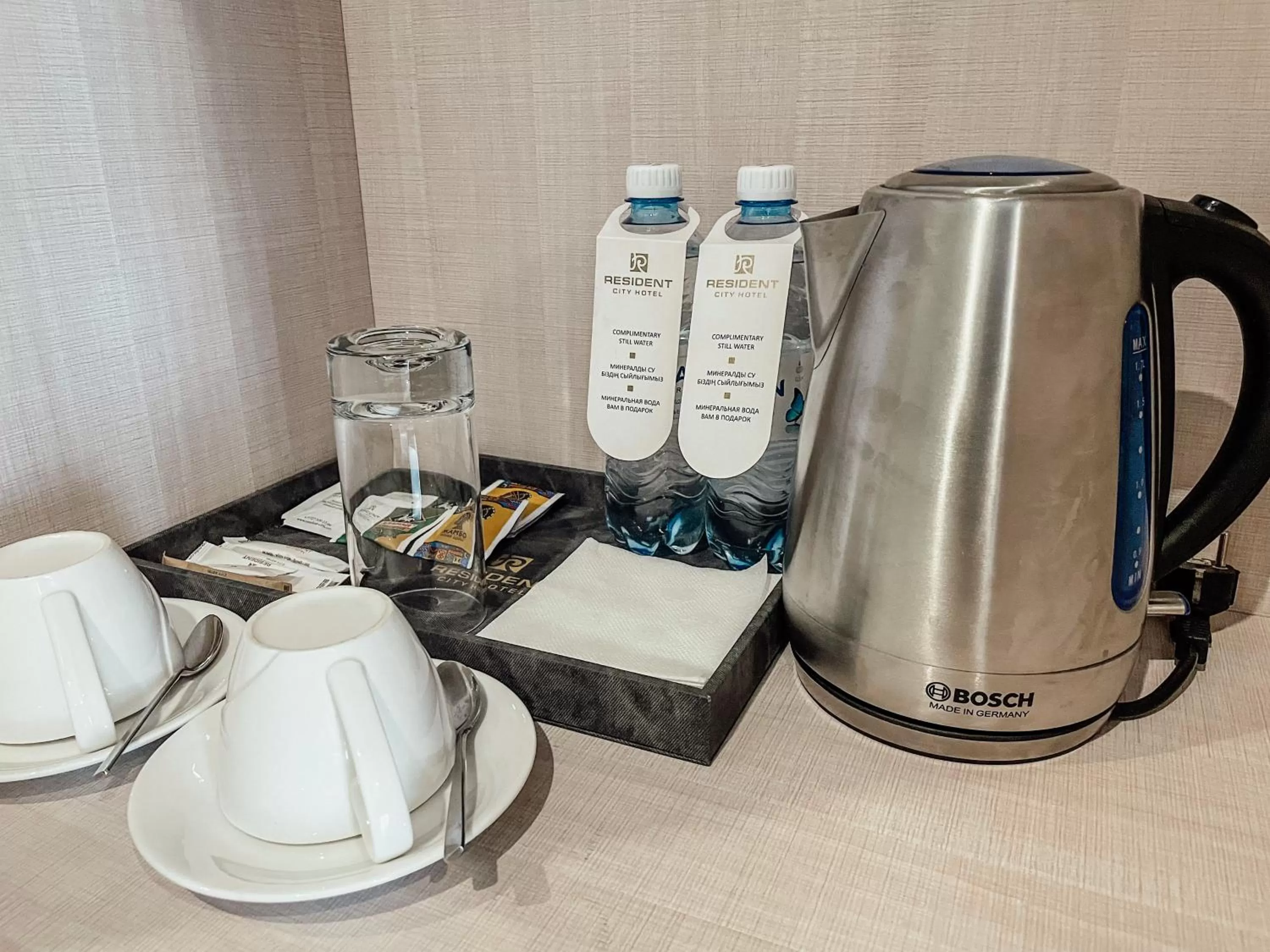 Coffee/tea facilities in Resident City Hotel