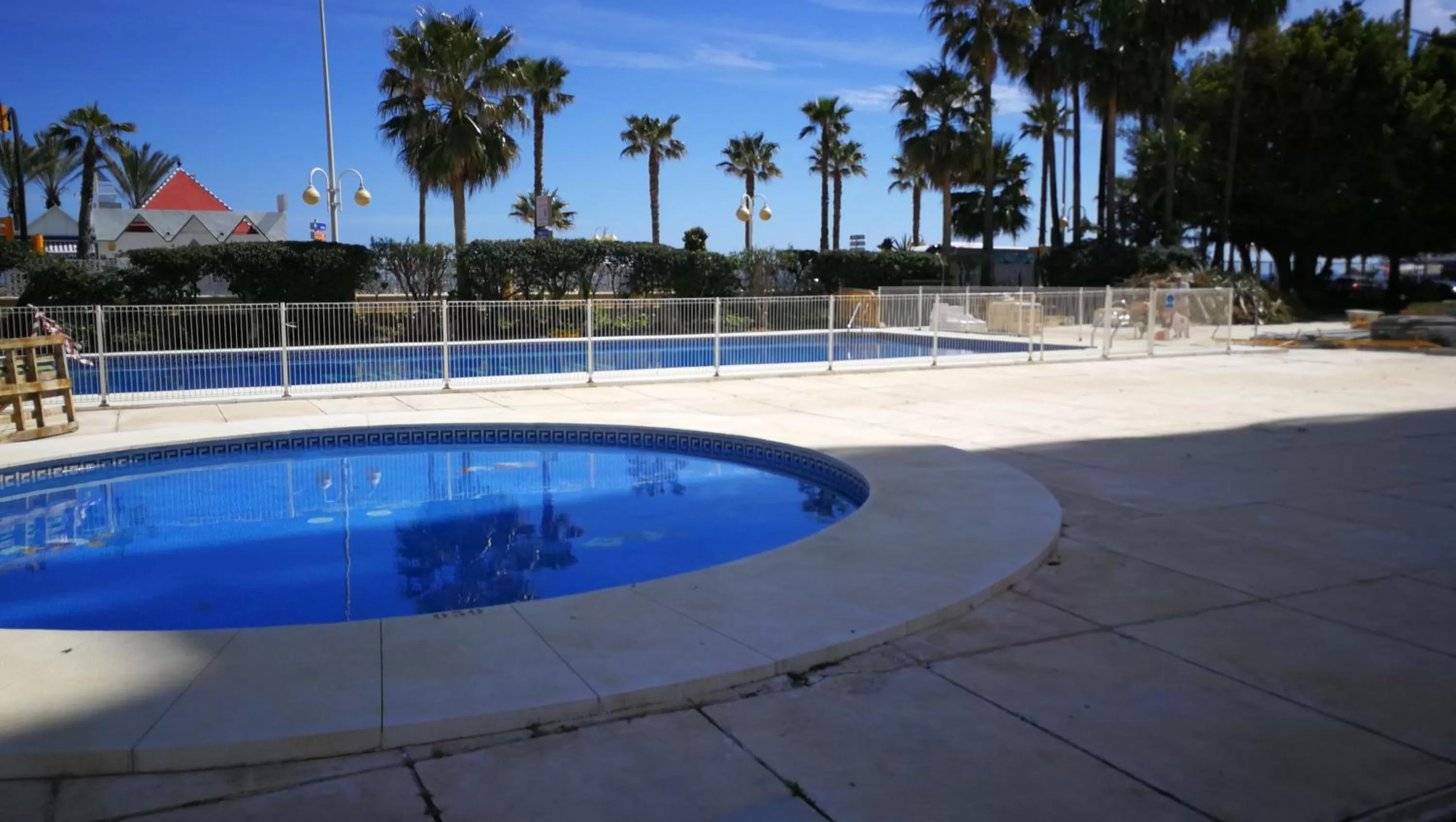 Swimming Pool in Benalmadena ,apartamento-Estudio primera Línea de Playa