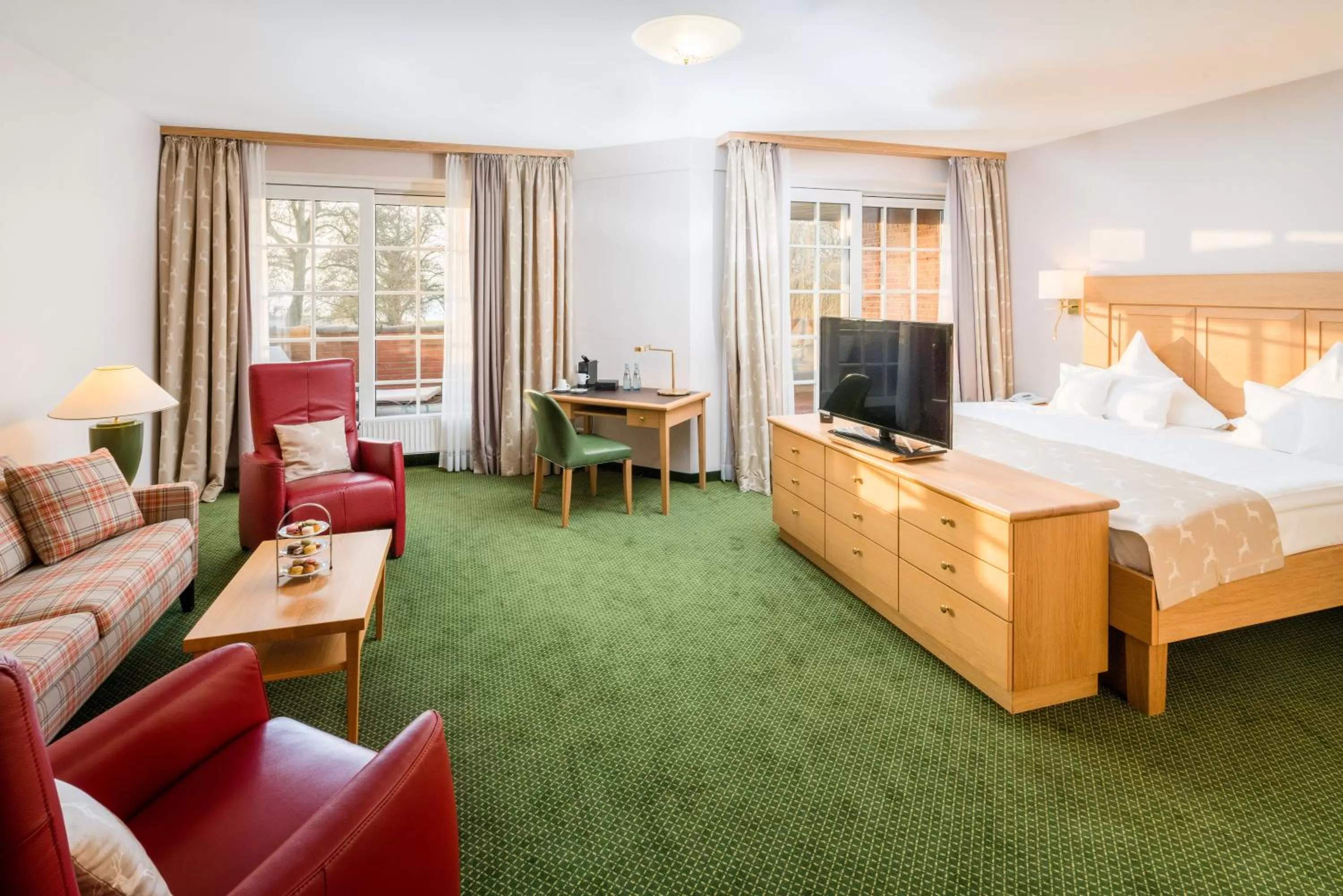 Photo of the whole room, Bed in Romantik Hotel Jagdhaus Eiden am See