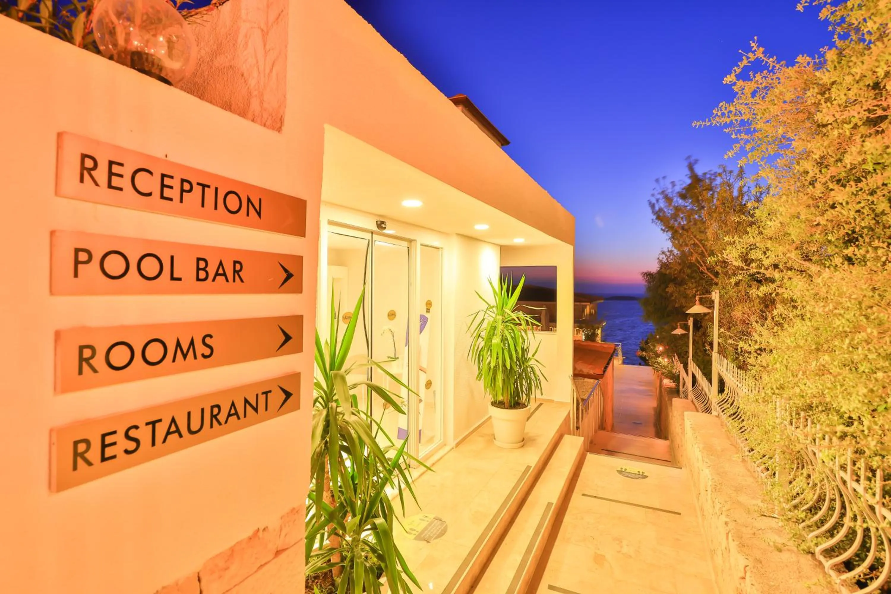 Facade/entrance in La Kumsal Hotel