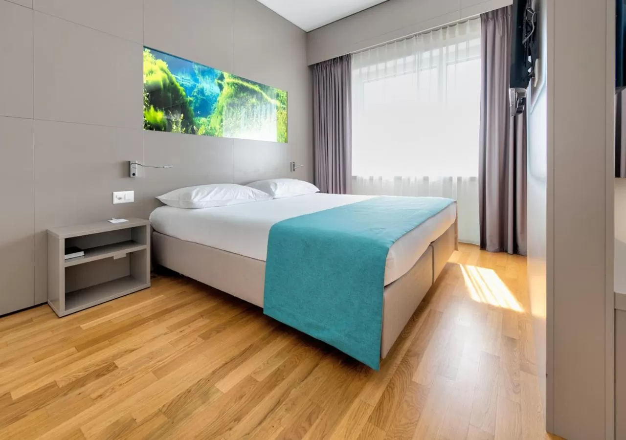 Photo of the whole room, Bed in Aquatis Hotel