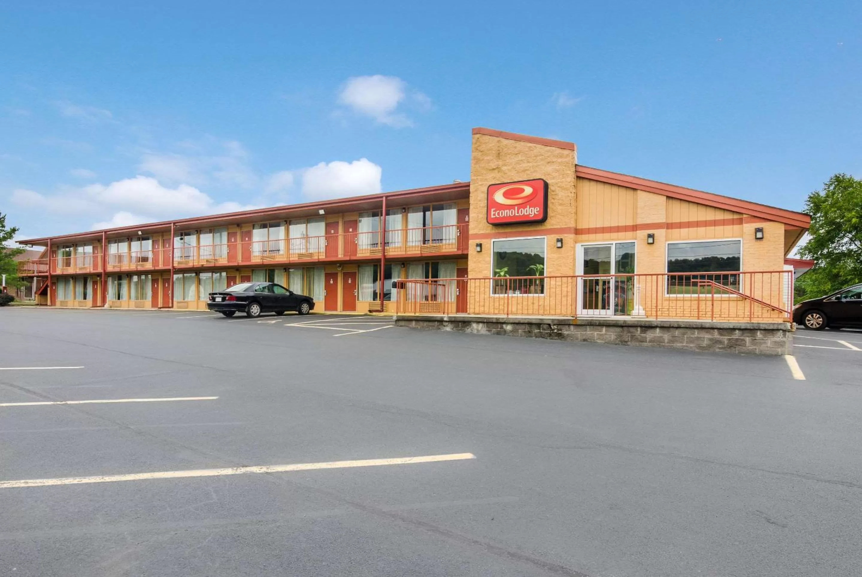 Property building in Econo Lodge Marion I-81