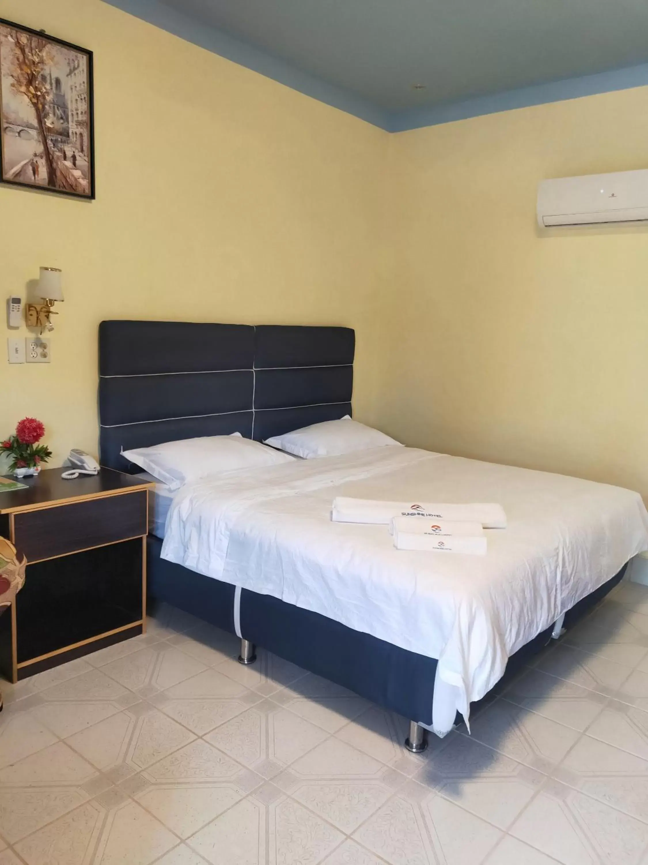 King Room with Garden View in Sunshine View Hotel and Restaurant King Room with Garden View in Sunshine View Hotel and Restaurant