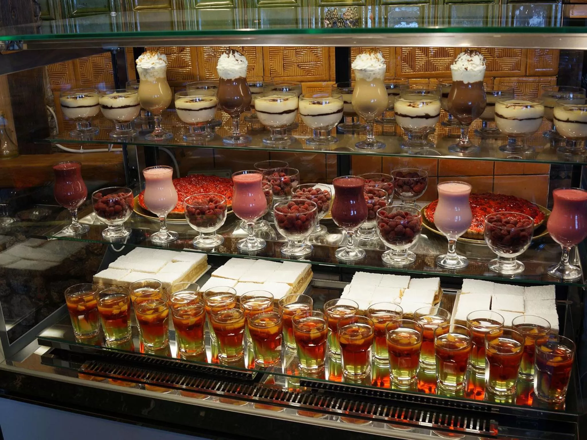 Restaurant/places to eat in Pokoje Zamoyskiego - WATRA