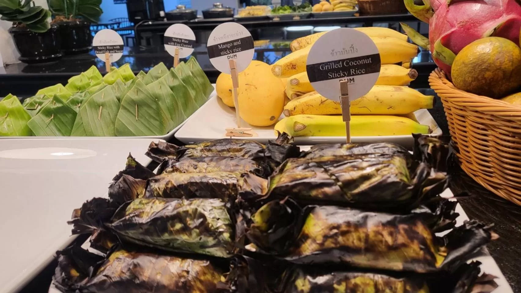 Food in DUM Hotel - Si Phum