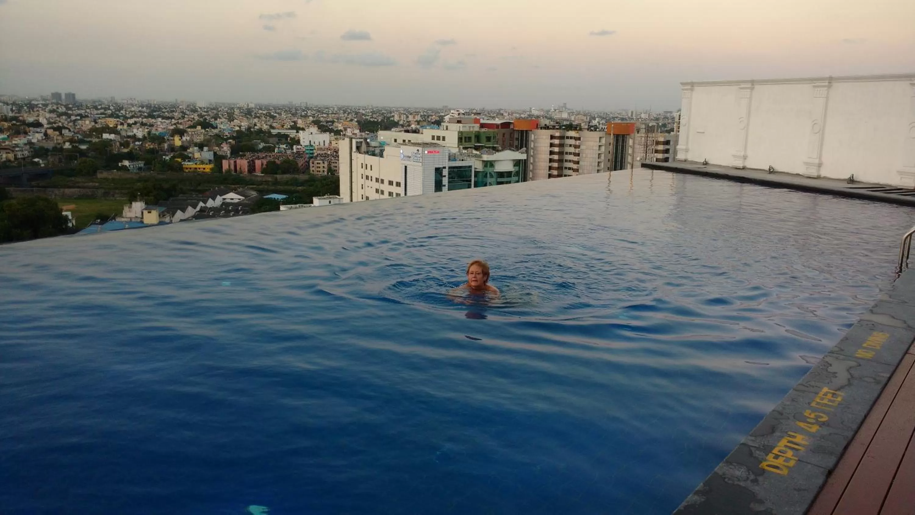 Swimming pool in Ramada Plaza Chennai
