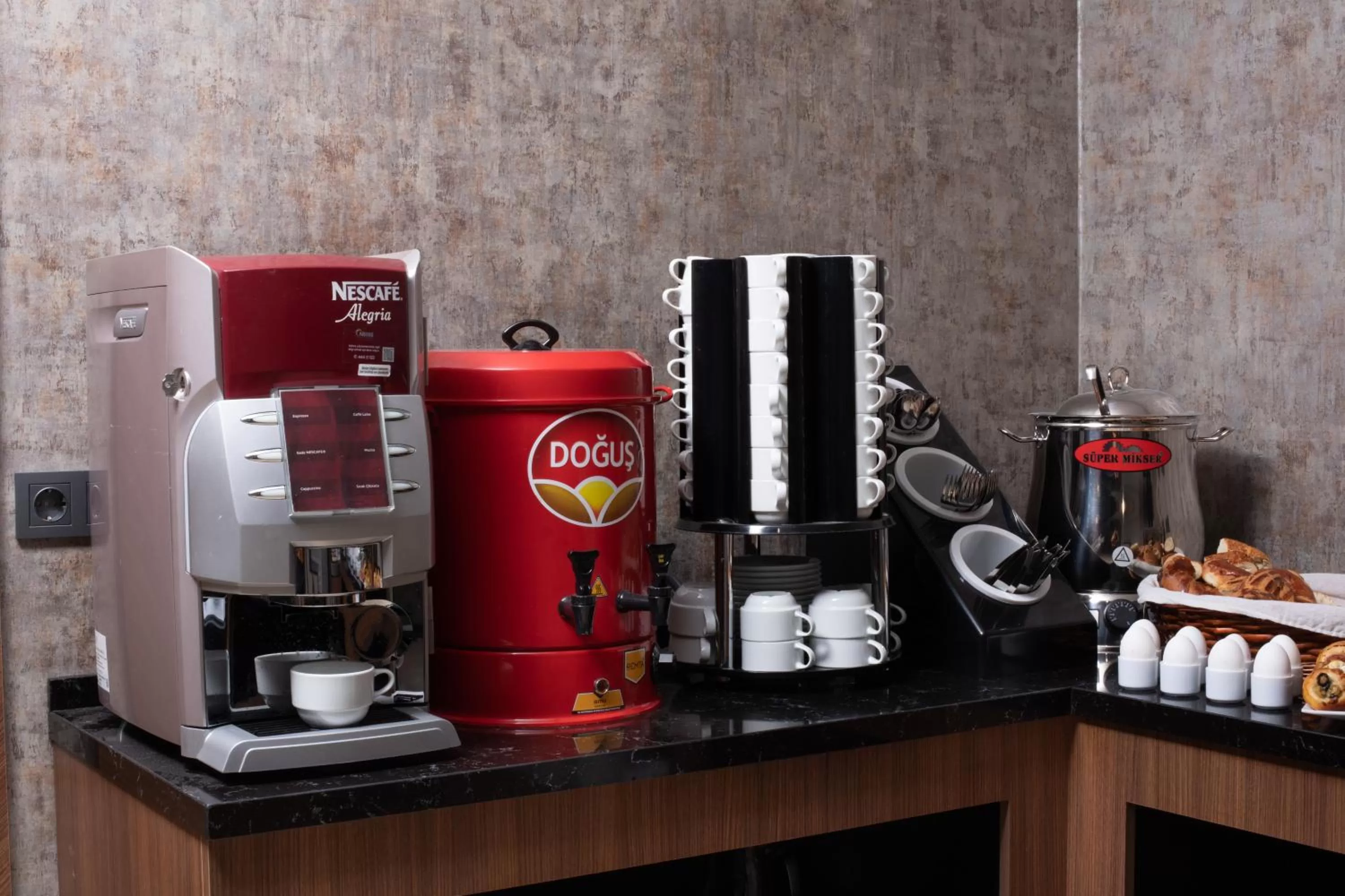 Buffet breakfast in Pianoforte by Febor Hotels&Spa