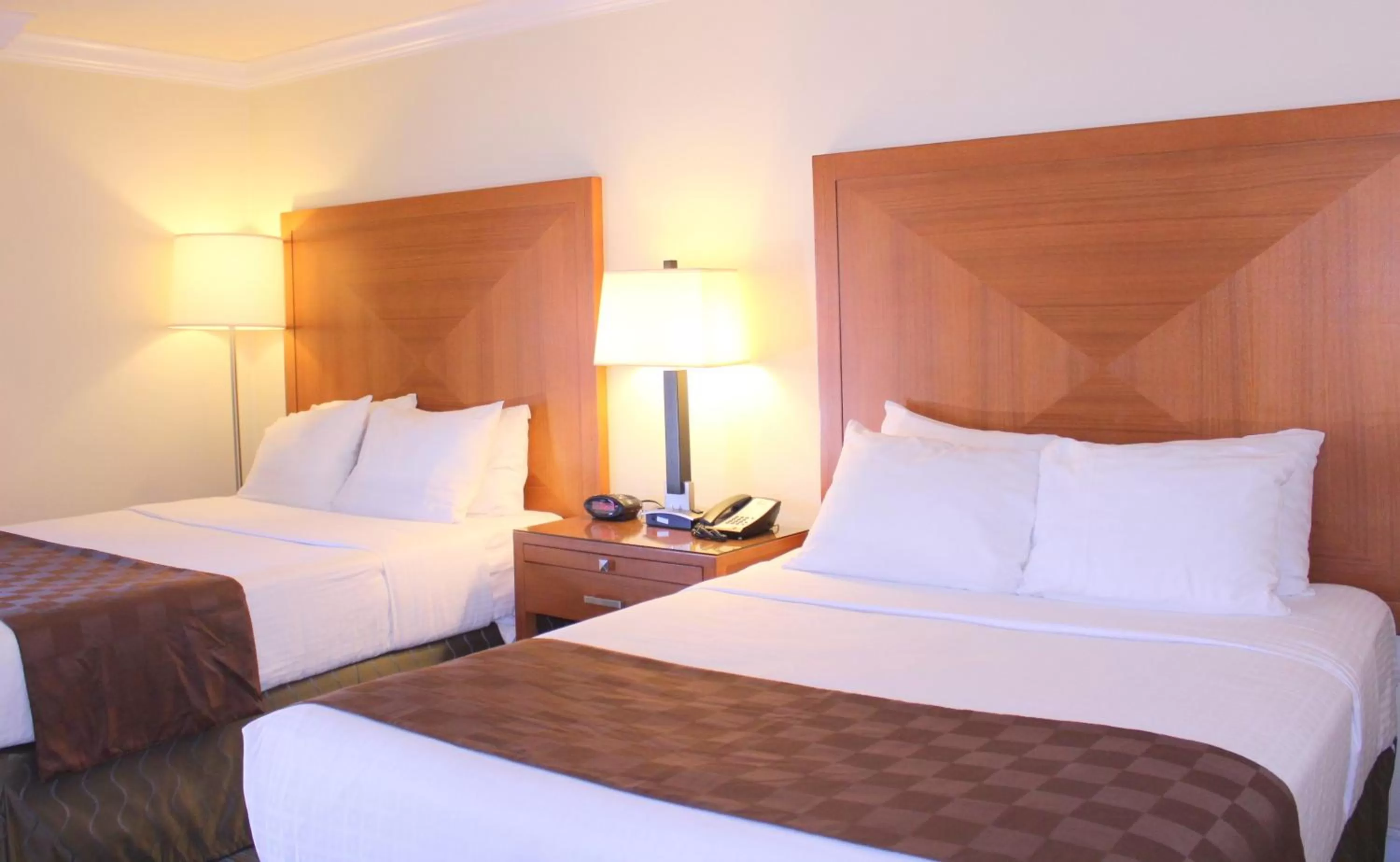 Bed in Inn at San Luis Obispo