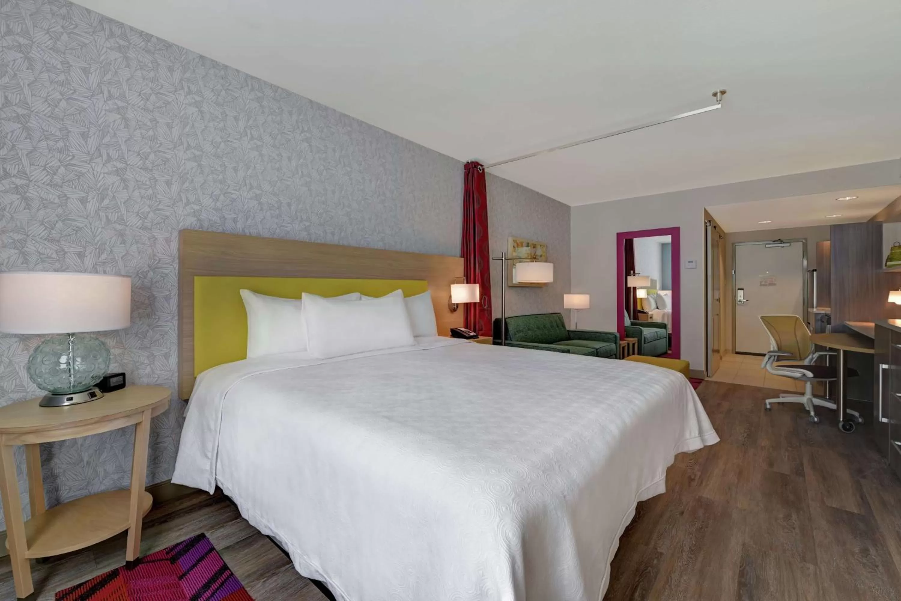 Bedroom, Bed in Home2 Suites By Hilton West Palm Beach Airport