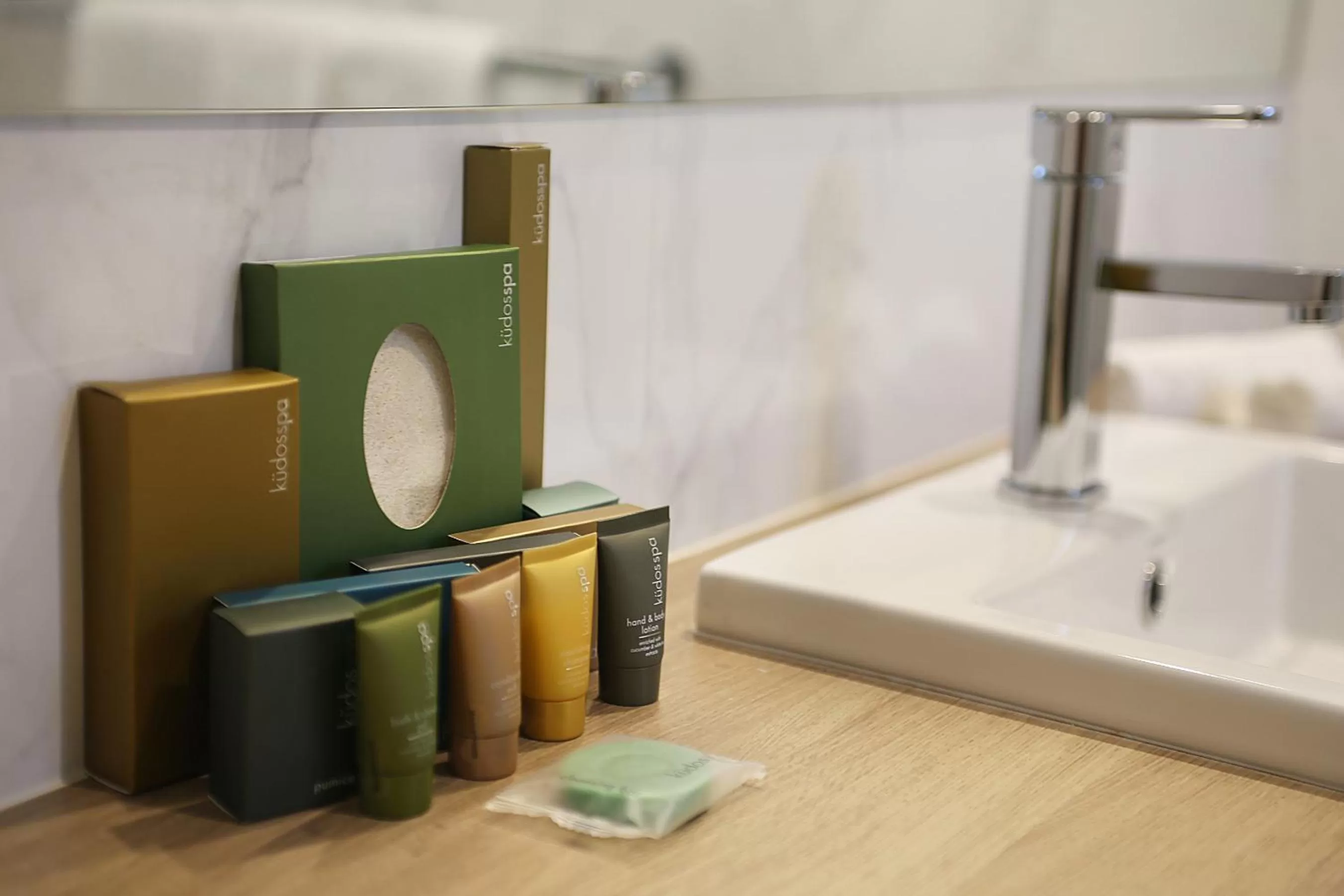 Other, Bed in Best Western Plus Bolton on the Park