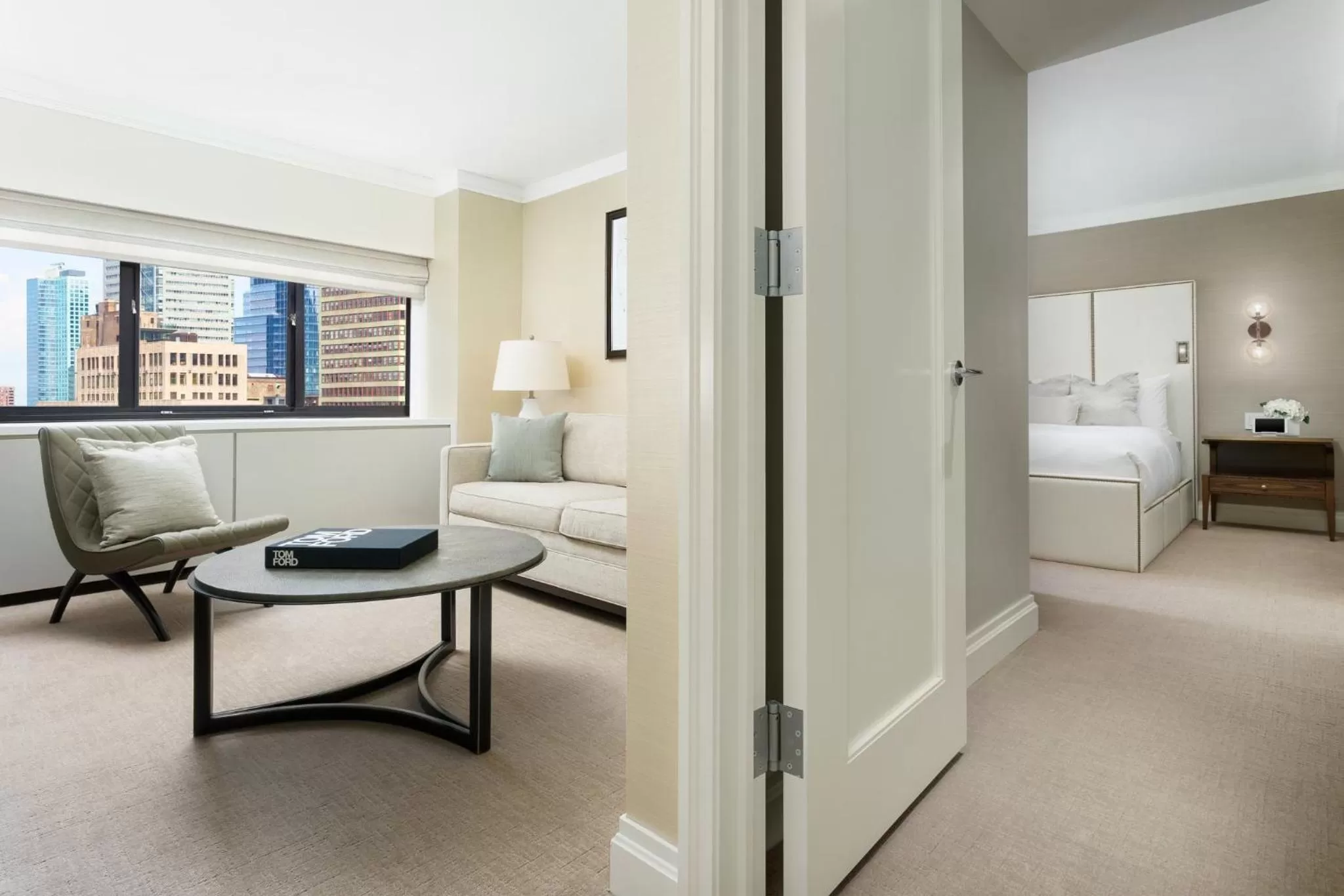 Photo of the whole room, Bed in The Manhattan at Times Square