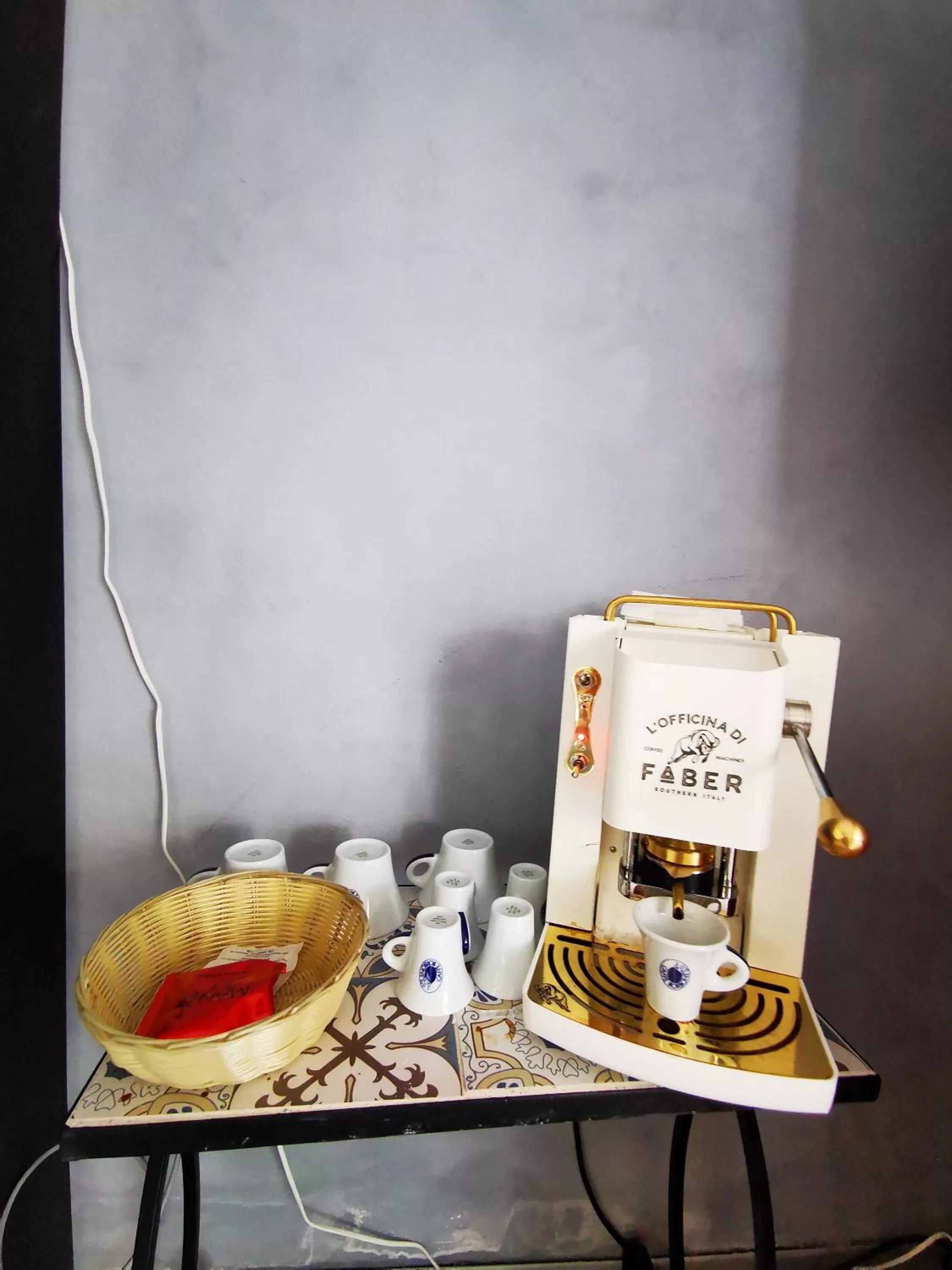 Coffee/tea facilities in Relais Du Port