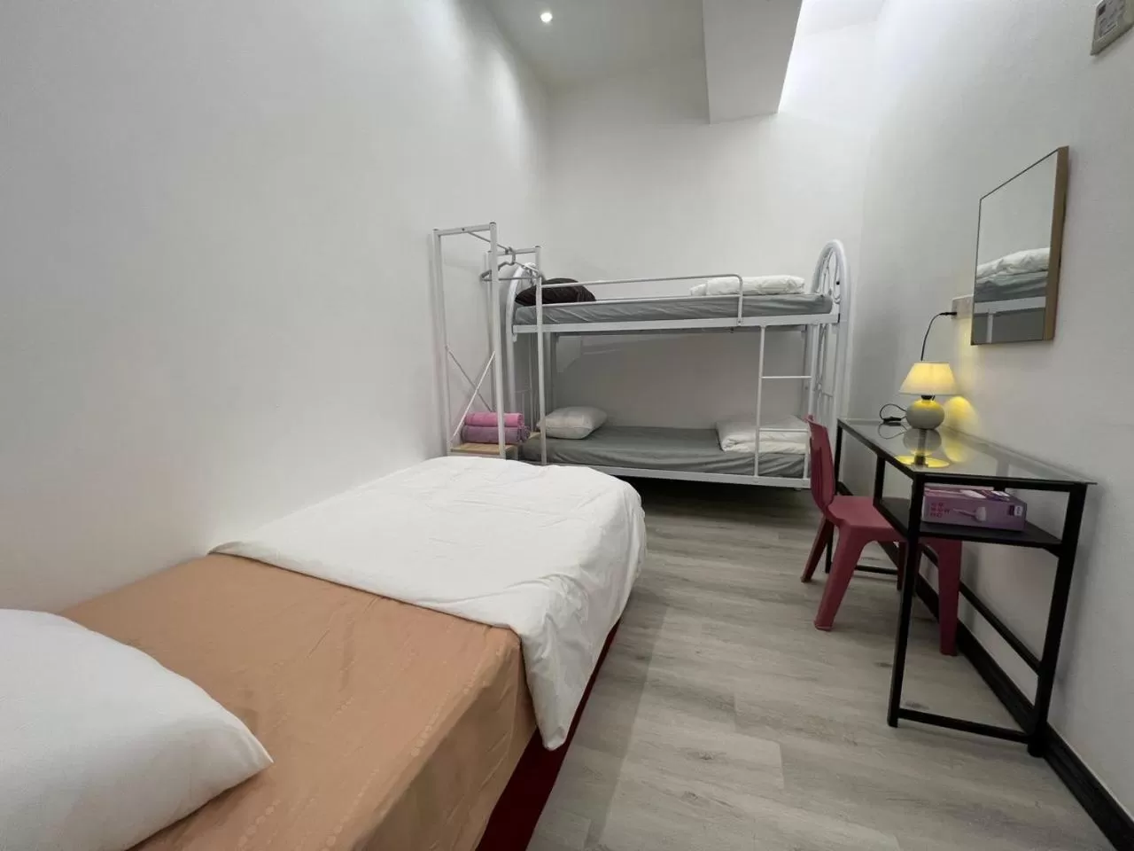 Bed in One Point Inn King Centre