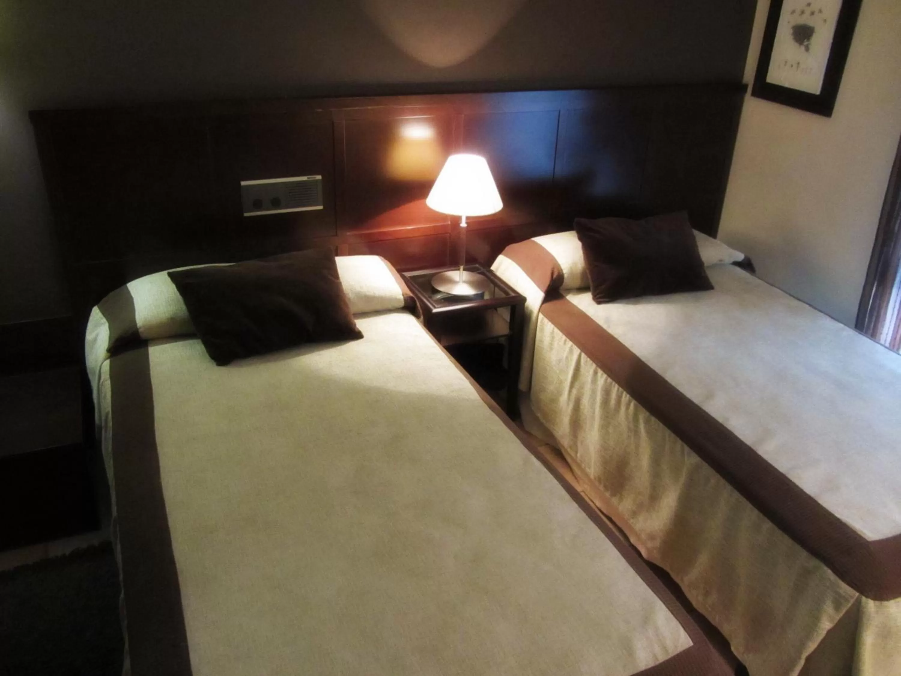 Photo of the whole room, Bed in Hotel Villa de Utrillas