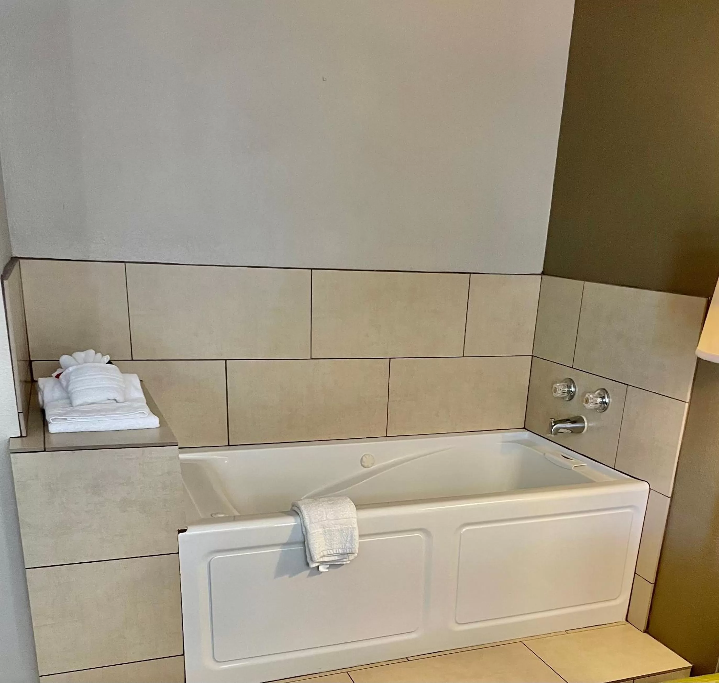 Bath in Super 8 by Wyndham Bay St. Louis