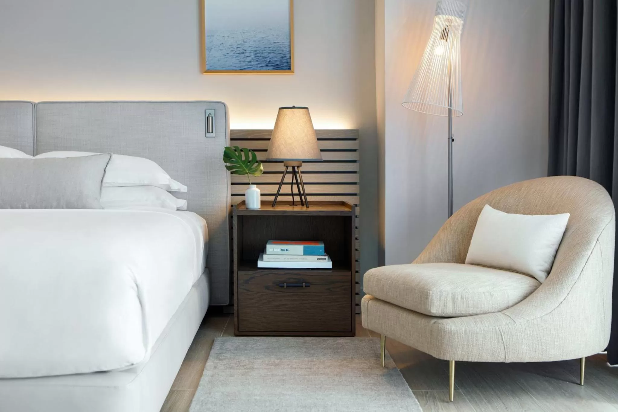 Photo of the whole room, Bed in Kimpton EPIC Hotel by IHG