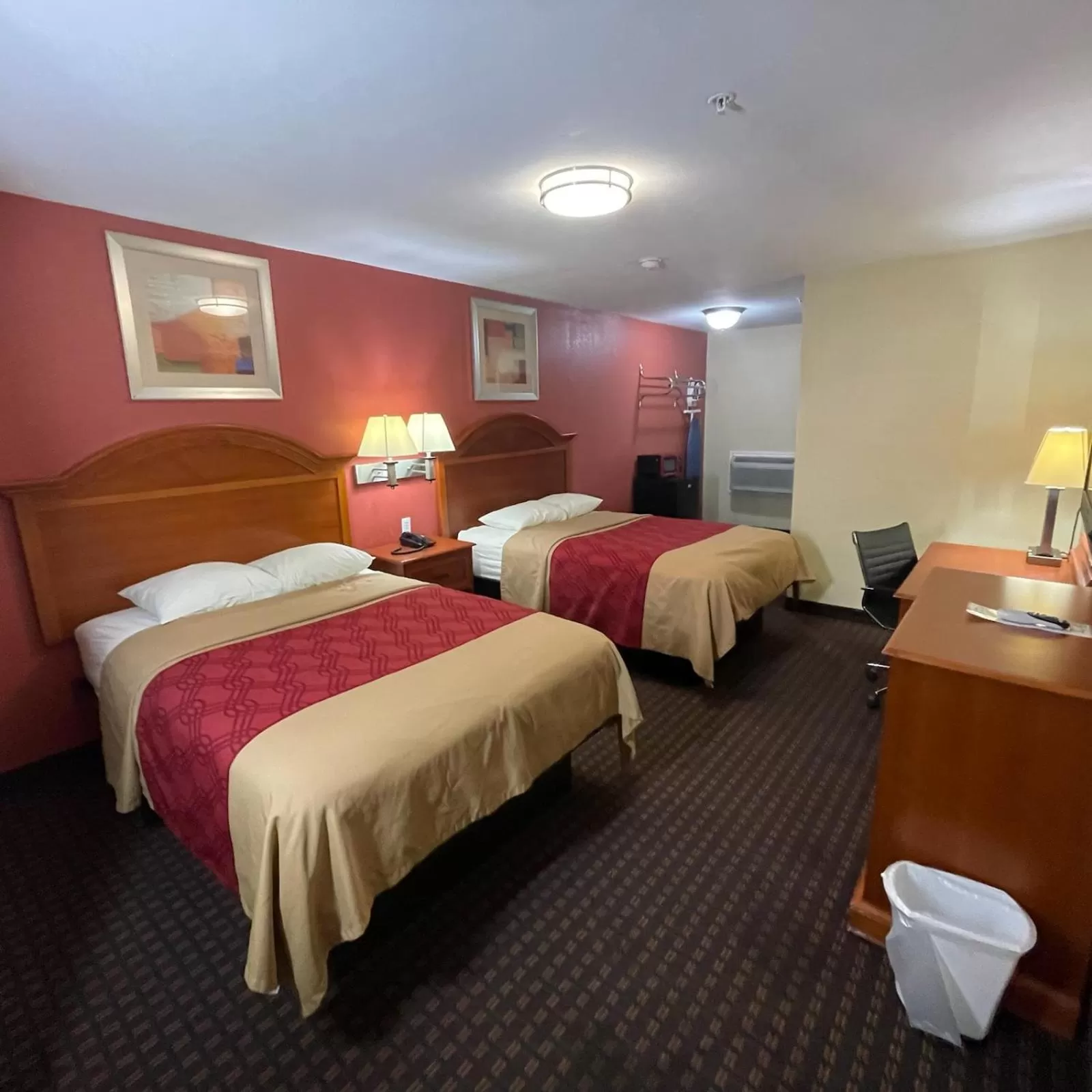 Bed in Budget Inn Madill