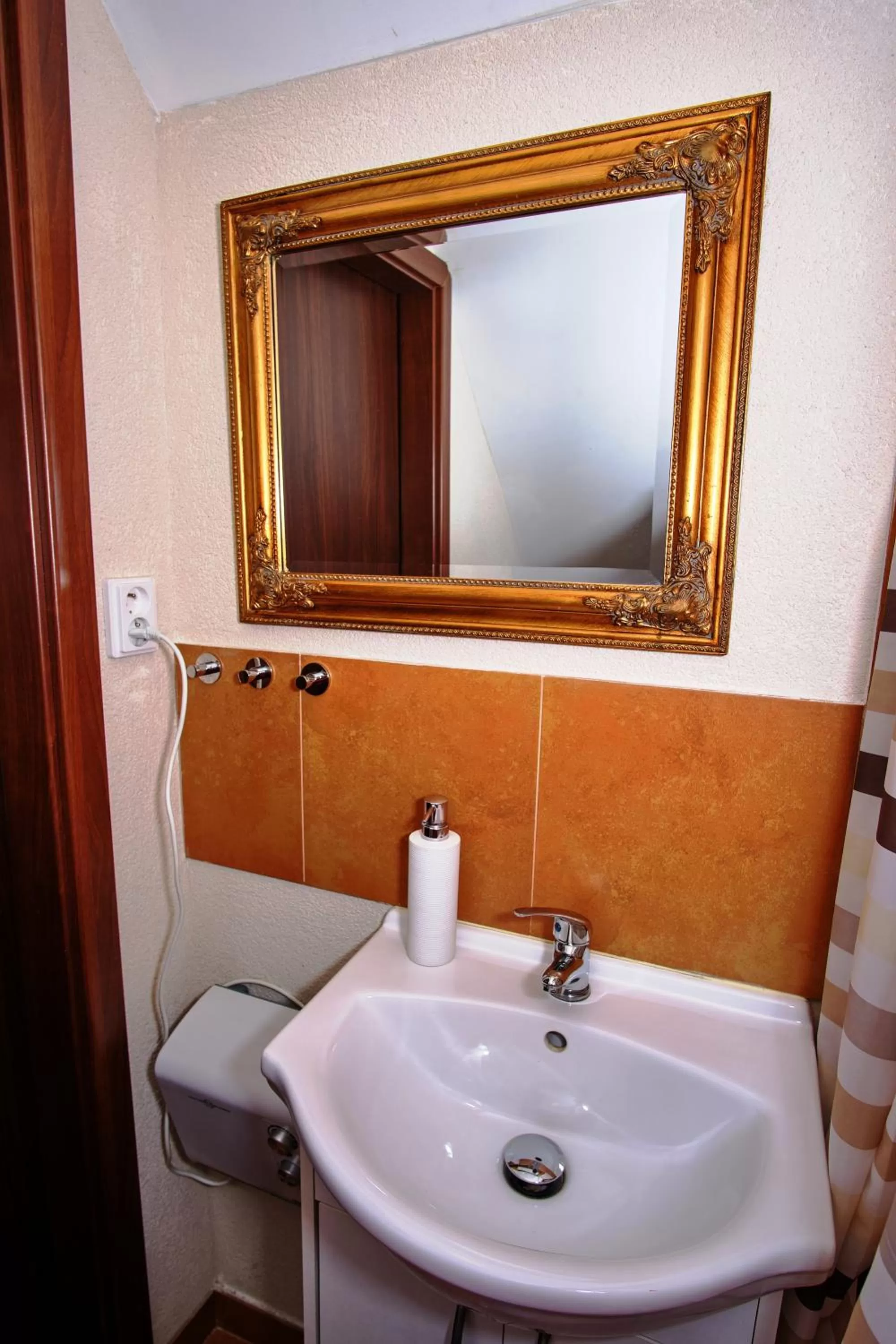 Bathroom in Spa & Pool Apartment Hotel - Restaurant VILLA IVICA