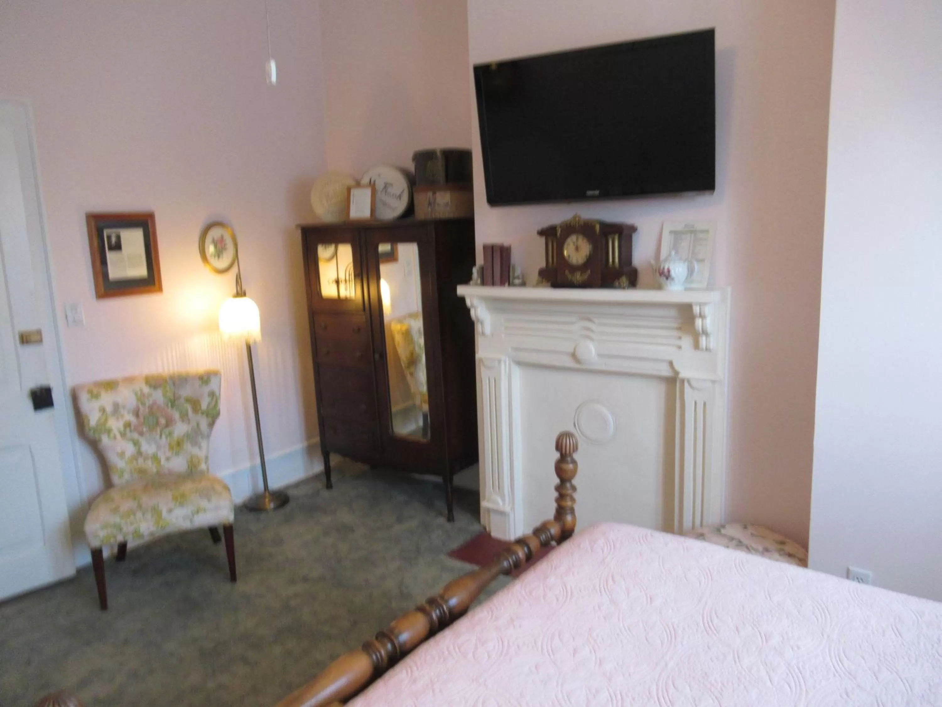 Bedroom, Bed in Carrier Houses Bed & Breakfast