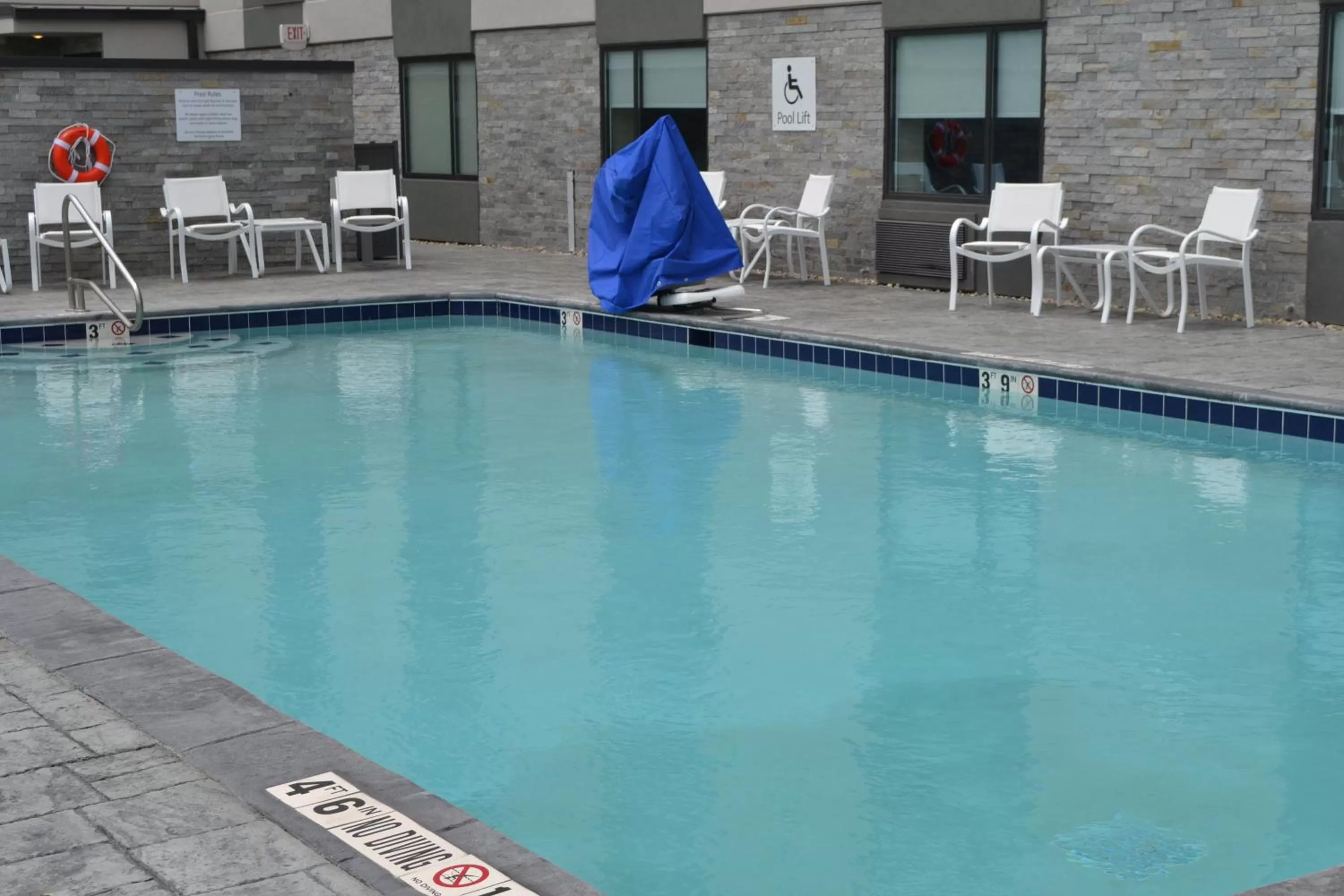 Swimming pool in Holiday Inn - Columbus by IHG