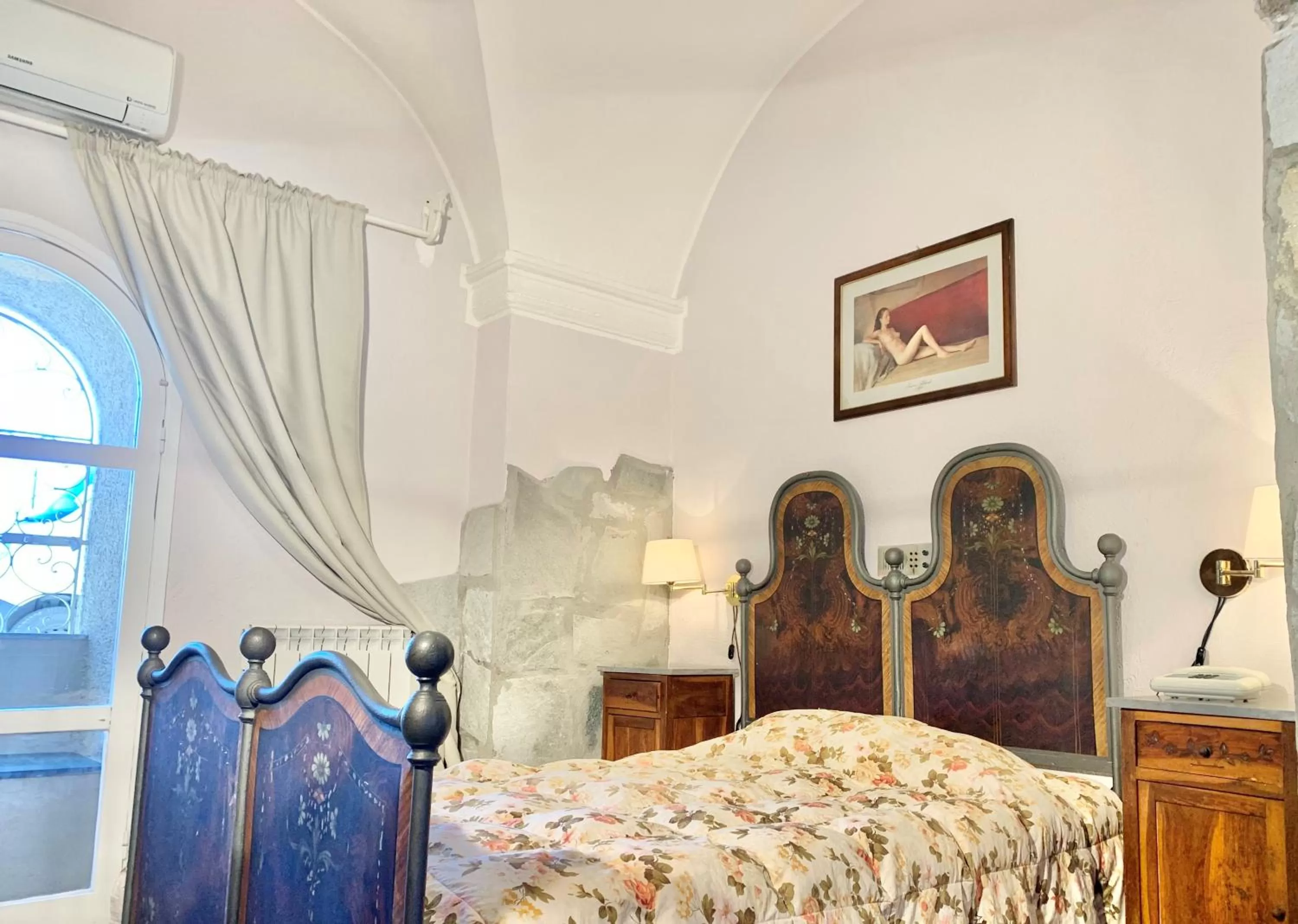 Bed in Hotel Castello Miramare