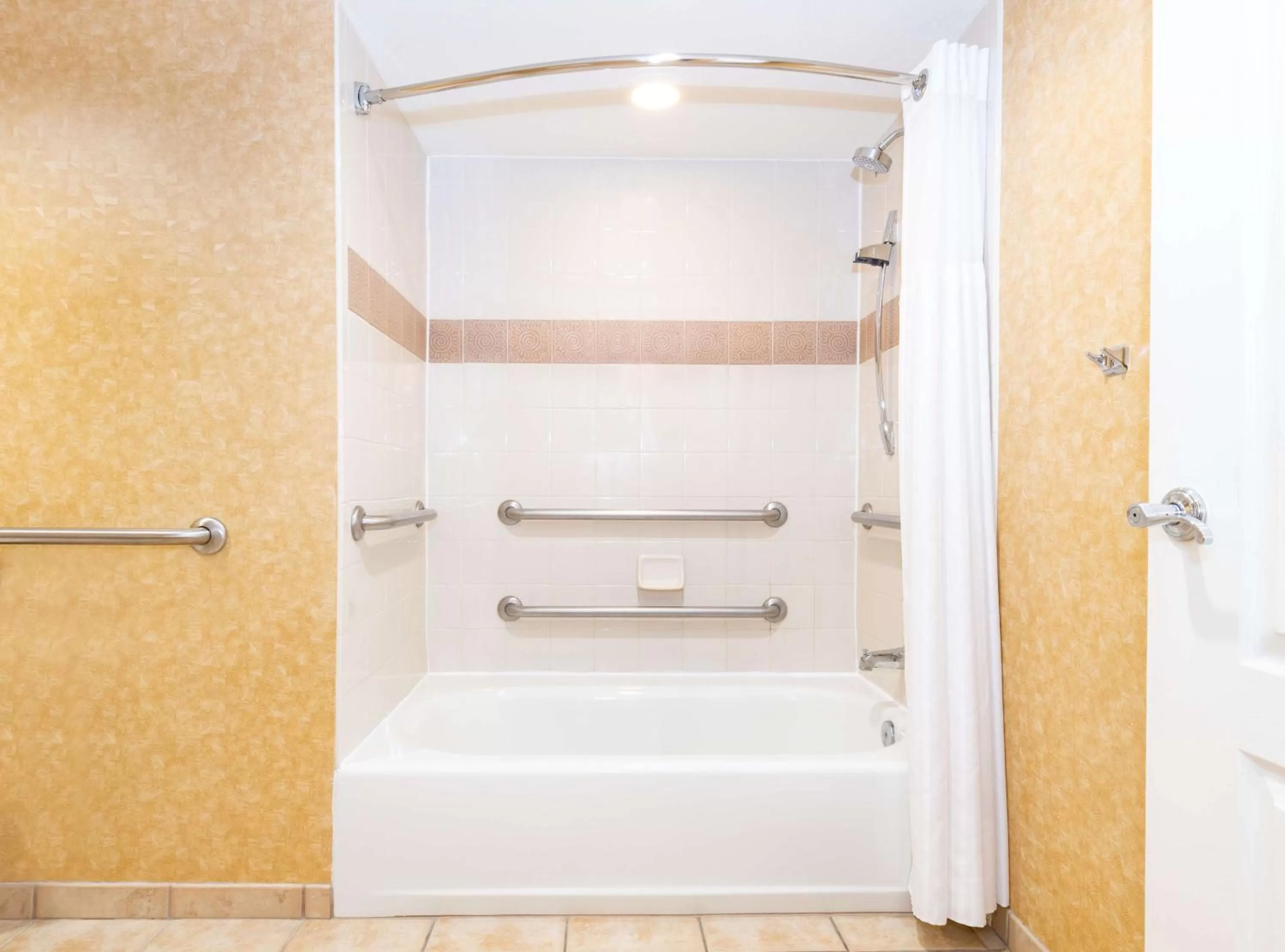 Bathroom in Hilton Phoenix Resort at the Peak