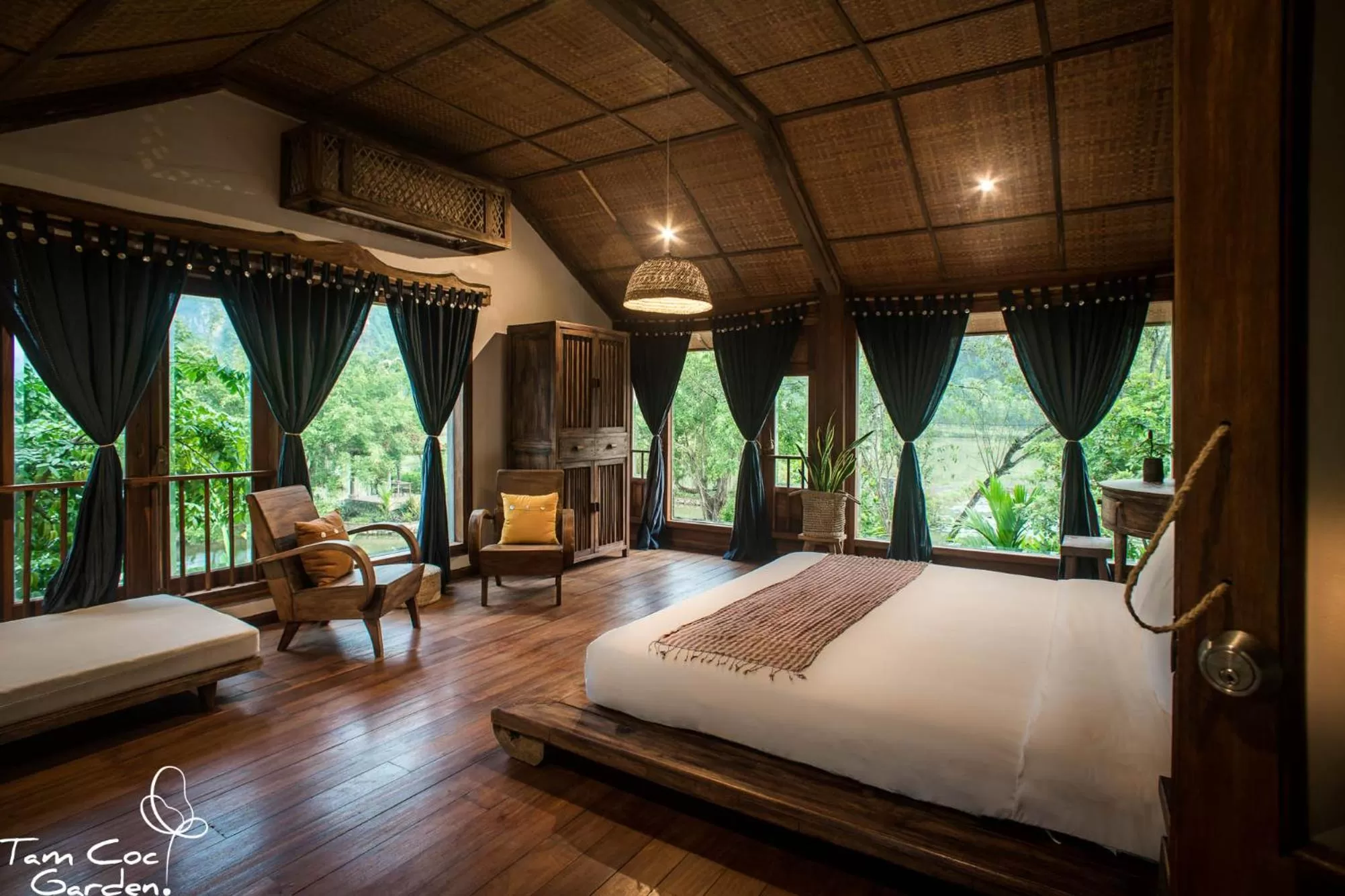 Bed in Tam Coc Garden Resort