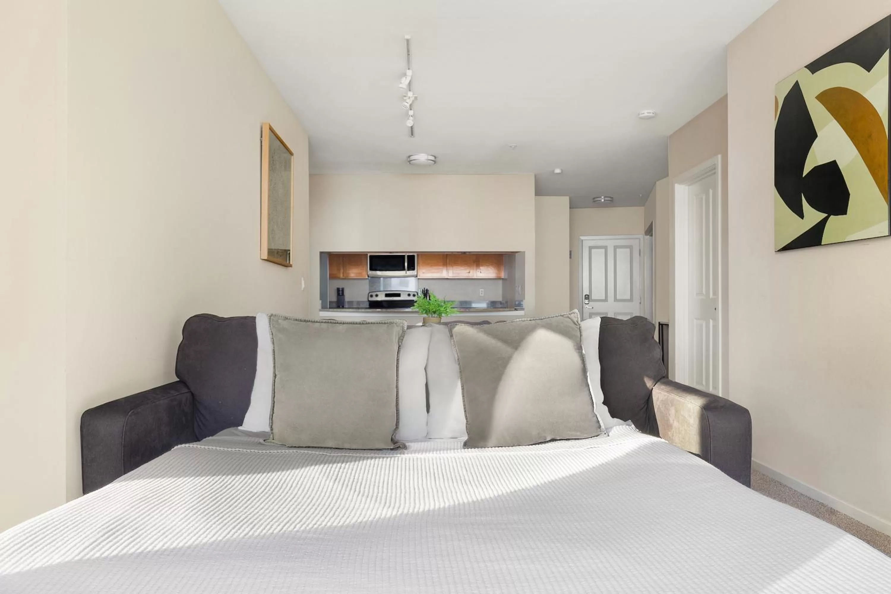 Bed in Kasa Bellevue Seattle