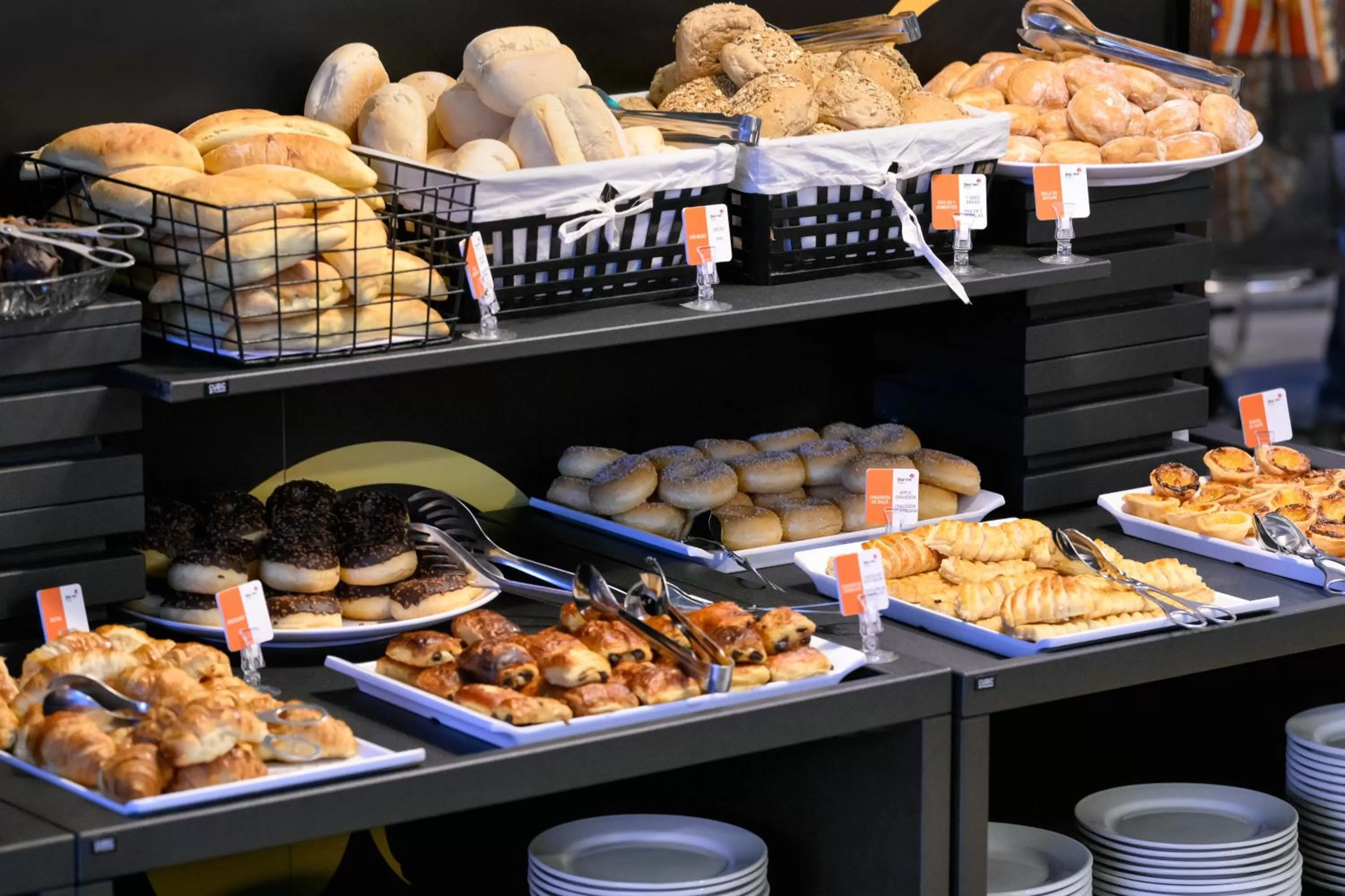 Breakfast in Star Inn Porto