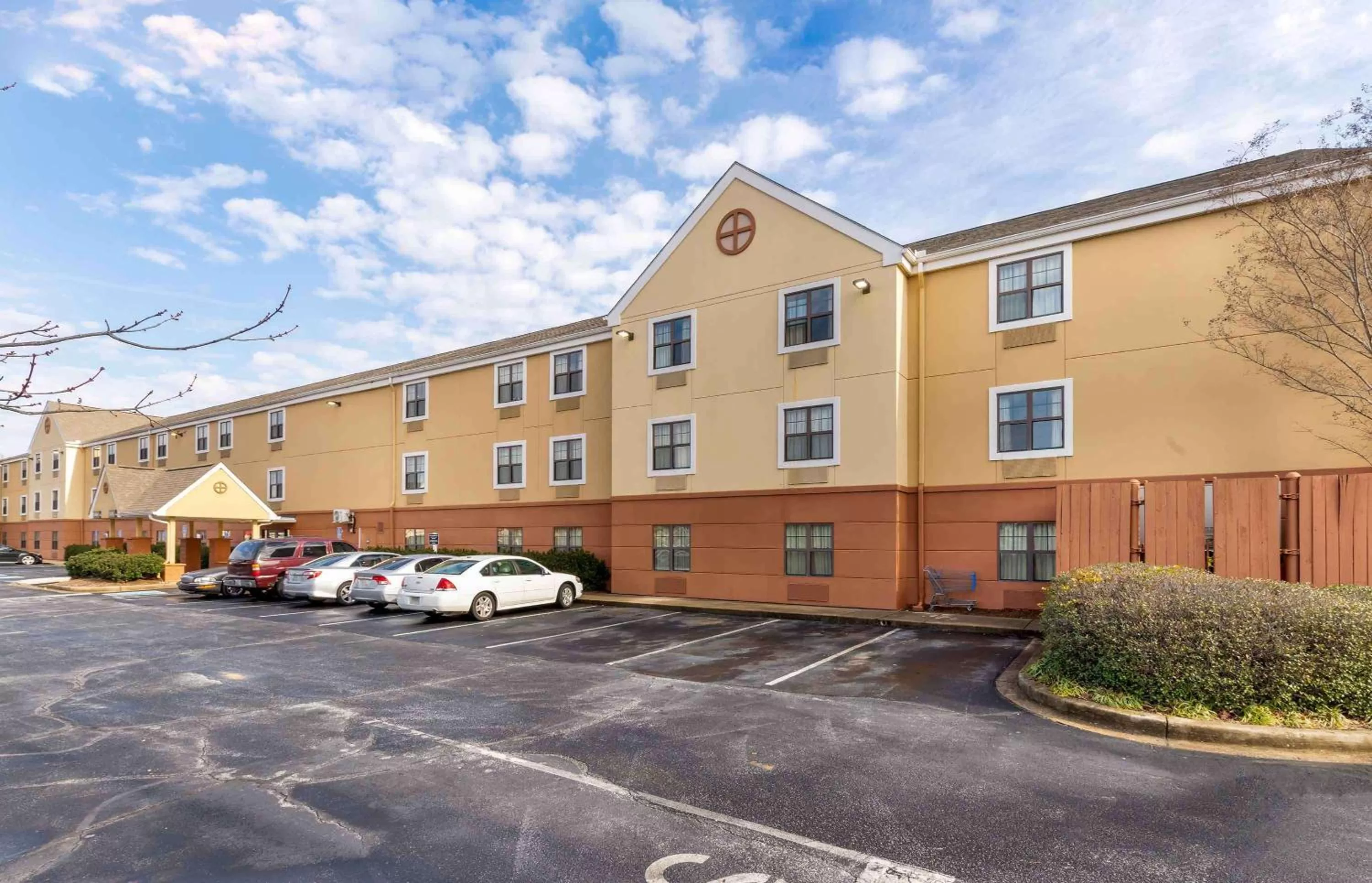 Property building in Extended Stay America Select Suites - Greenville - Airport