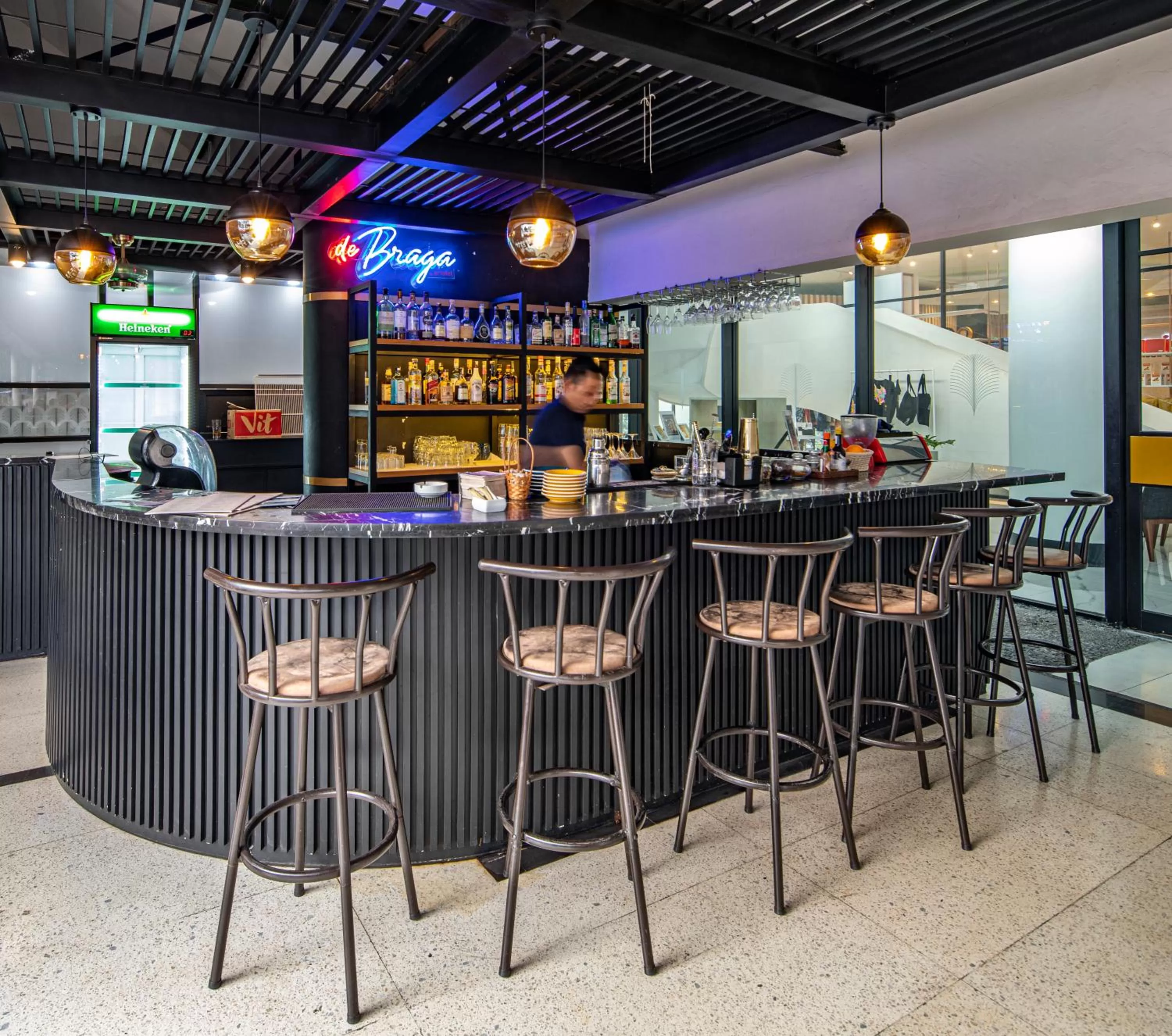Lounge or bar in de Braga, ARTOTEL Curated